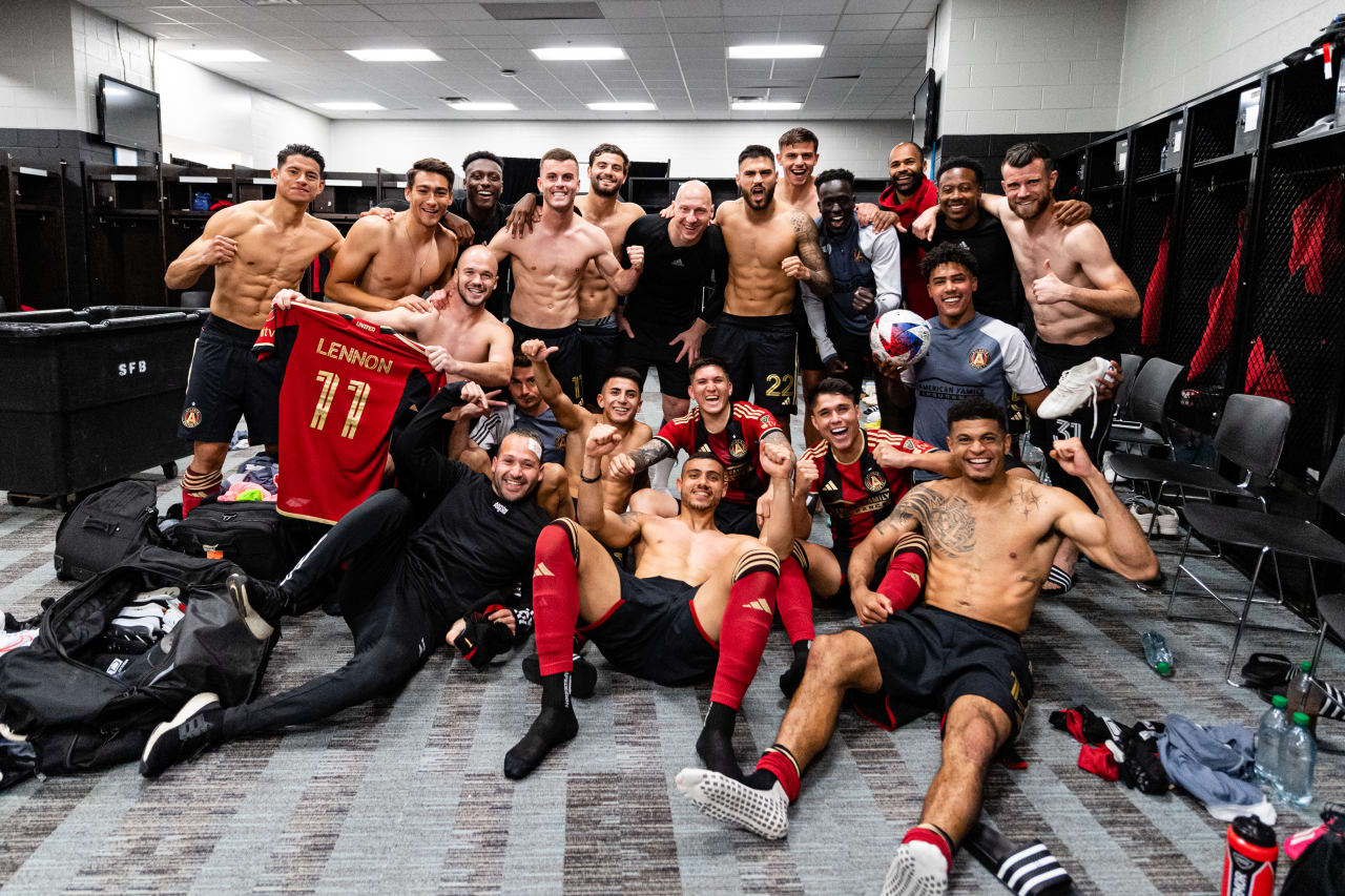 Atlanta United players pose for a photo after the match against Charlotte FC at Bank of America Stadium in Charlotte, North Carolina on Saturday, March11, 2023. (Photo by Mitch Martin/Atlanta United)