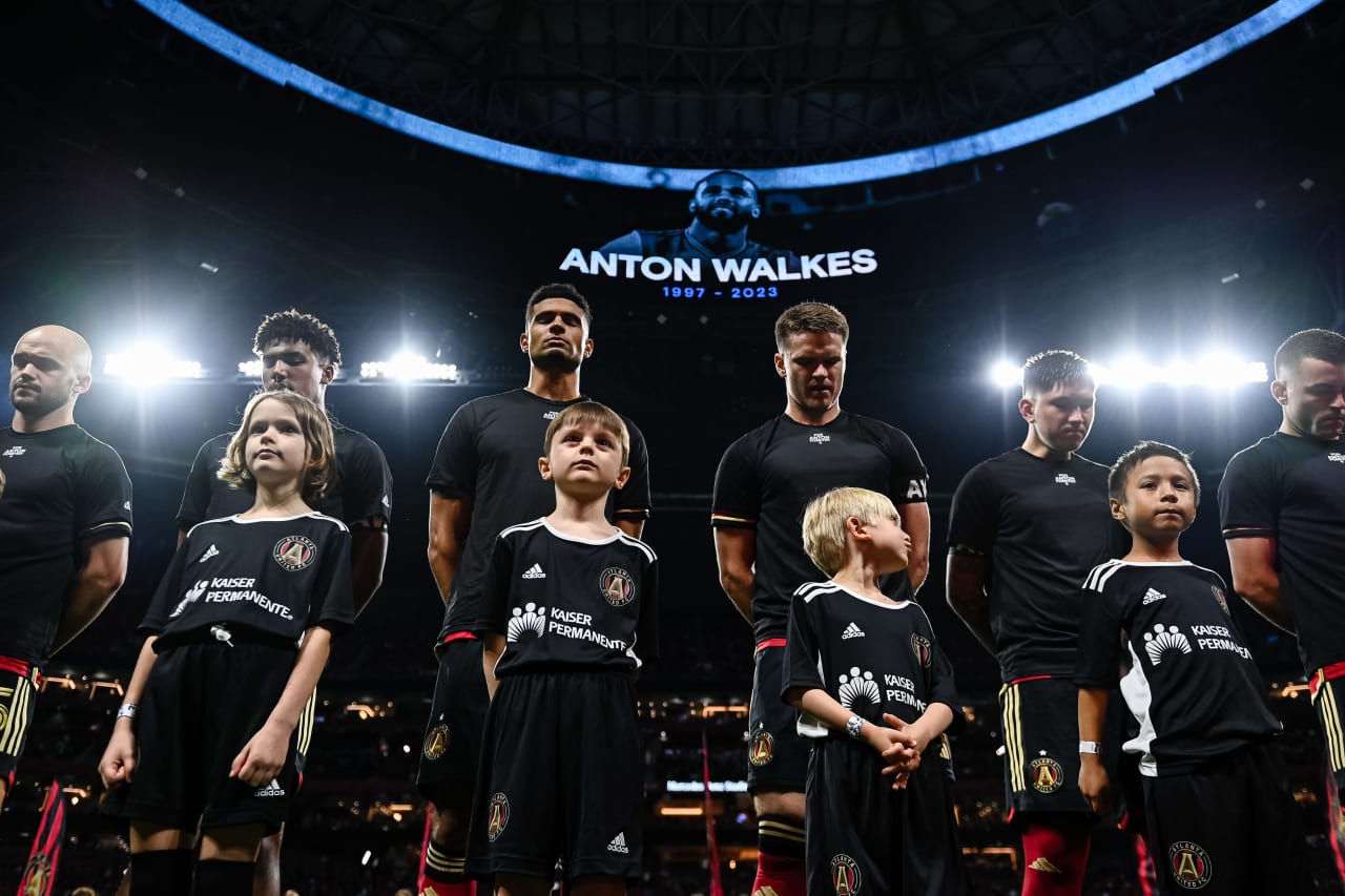 A moment of silence for Anton Walkes before the match against San Jose Earthquakes at Mercedes-Benz Stadium in Atlanta, GA on Saturday February 25, 2023. (Photo by Mitchell Martin/Atlanta United)