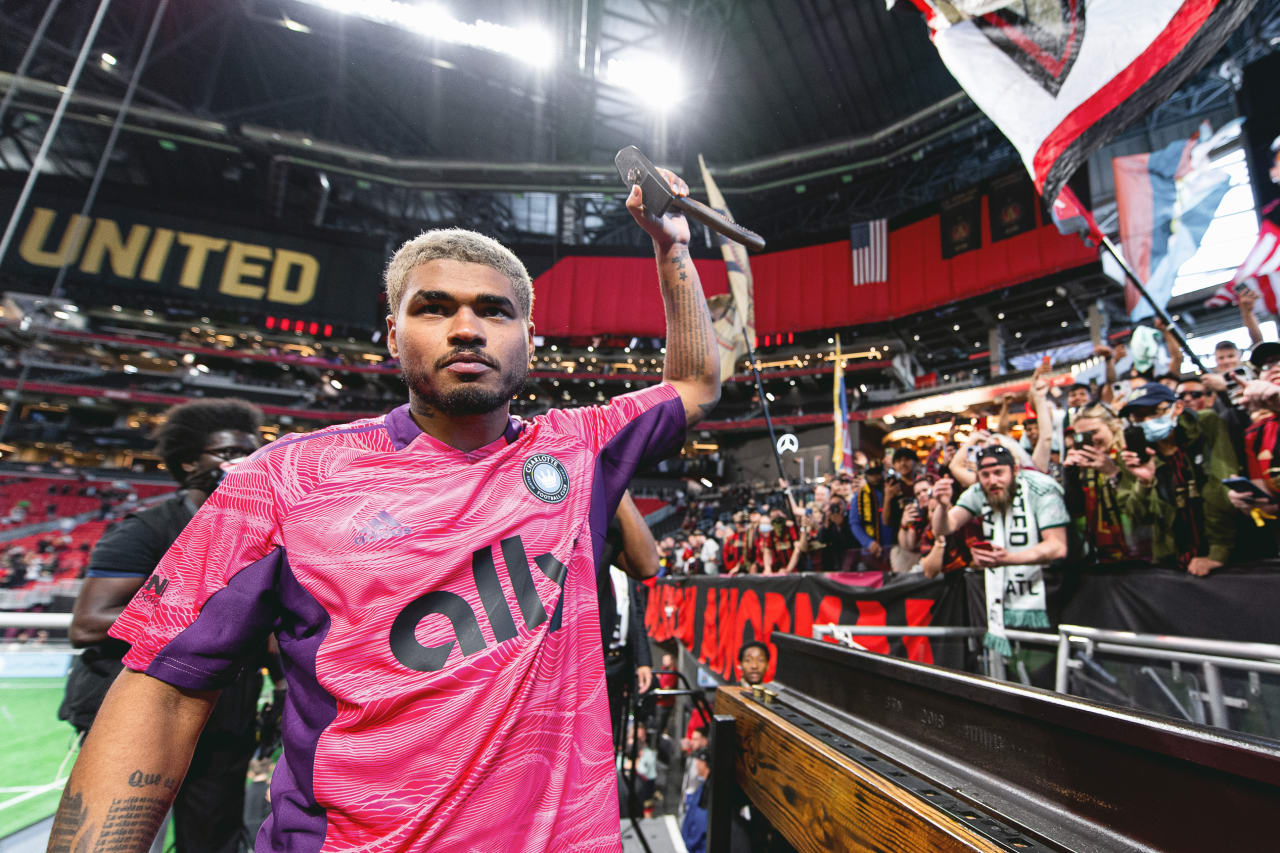 Atlanta United forward Josef Martinez #7 hits the golden spike and interacts with supporters after the 2022 Opening Day match against Charlotte FC at Mercedes-Benz Stadium in Atlanta, United States on Sunday March 13, 2022. (Photo by Mitchell Martin/Atlanta United)