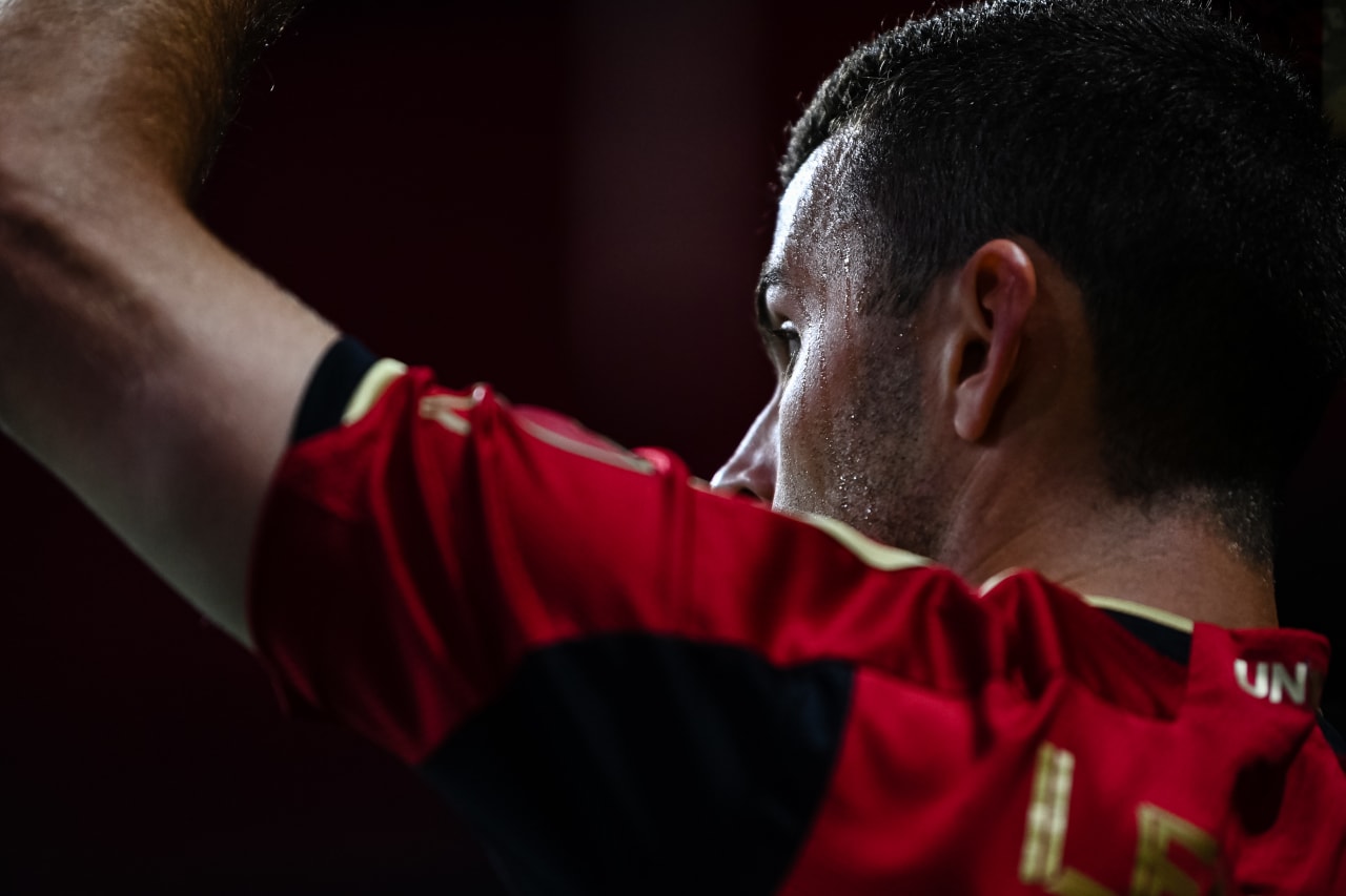 Atlanta United defender Brooks Lennon #11 prepares to throw in during the second half of the match against New England Revolution at Mercedes-Benz Stadium in Atlanta, GA on Wednesday, May 31, 2023. (Photo by Mitchell Martin/Atlanta United)