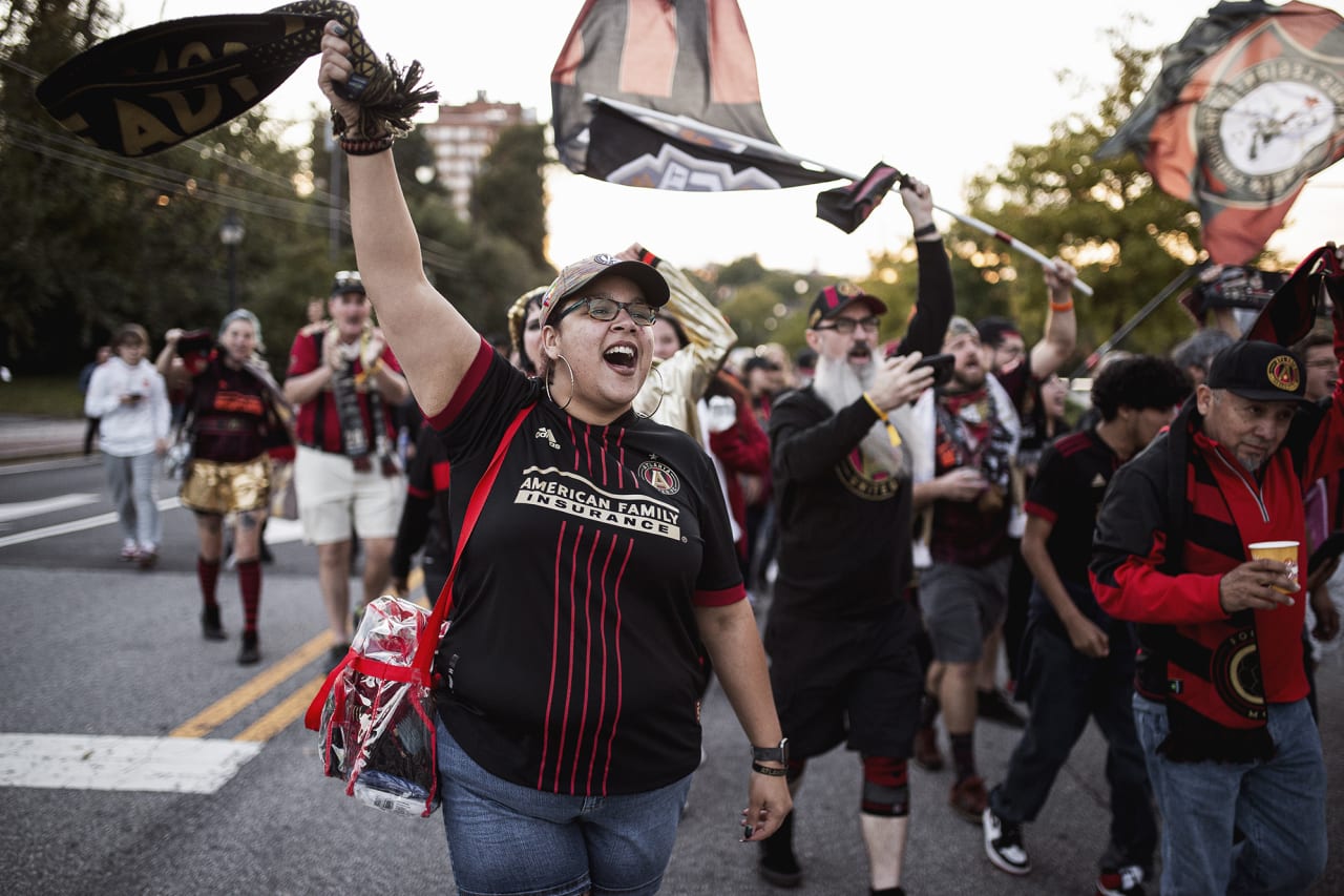 Atlanta United supporters march to the stadium before the match against Inter Miami at Mercedes-Benz Stadium in Atlanta, Georgia on Wednesday October 27, 2021. (Photo by Kyle Hess/Atlanta United)