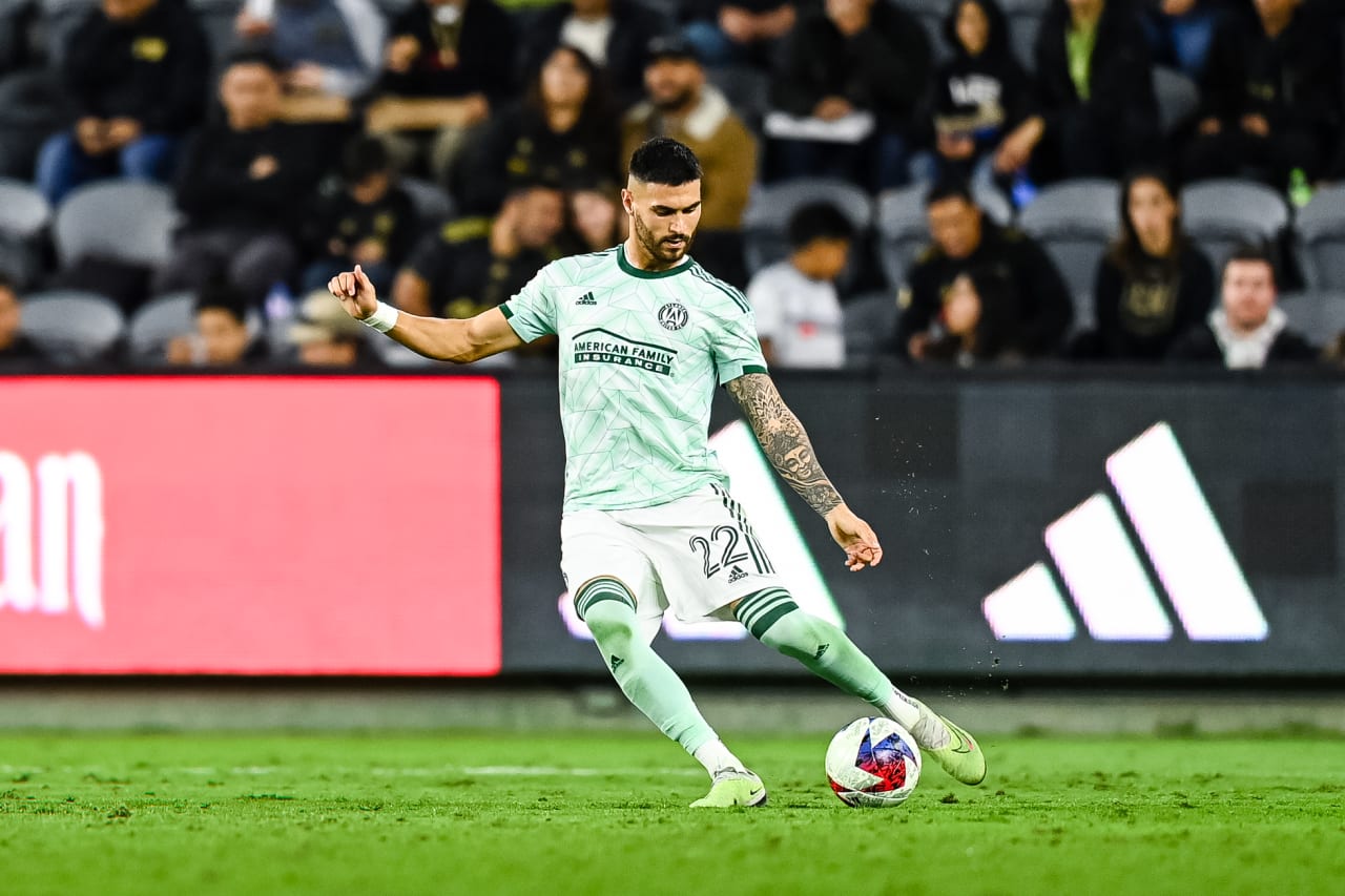 Atlanta United defender Juan José Sanchez Purata #22 kicks the ball during the second half of the match against Los Angeles FC at BMO Stadium in Los Angeles, CA on Wednesday, June 7, 2023. (Photo by Mitchell Martin/Atlanta United)