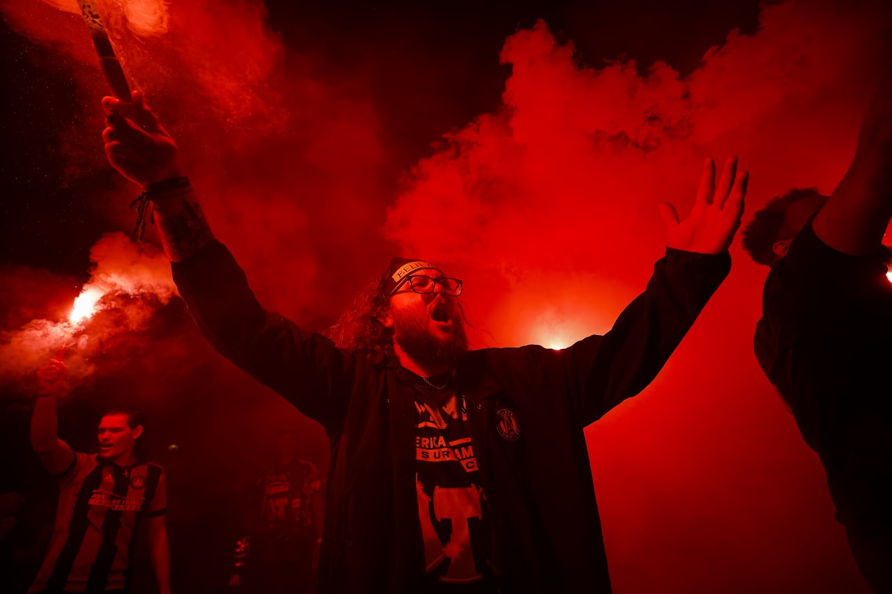 Supporters march prior to the match against Columbus Crew at Mercedes-Benz Stadium in Atlanta, GA on Tuesday, November 7, 2023. (Photo by Alex Slitz/Atlanta United)