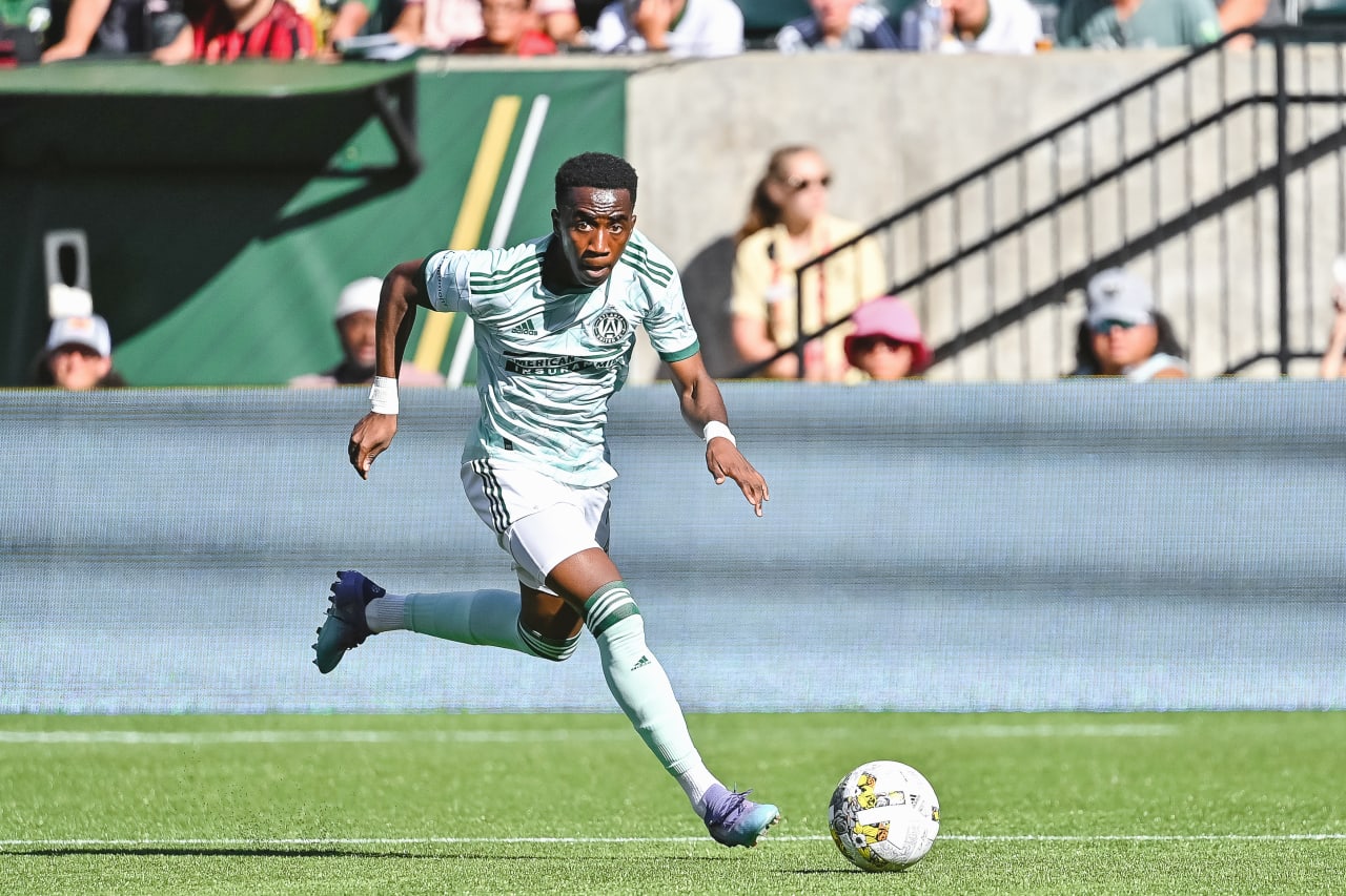Atlanta United forward Edwin Mosquera #21 dribbles the ball during the second half of the match against Portland Timbers at Providence Park in Portland, United States on Sunday September 4, 2022. (Photo by Dakota Williams/Atlanta United)