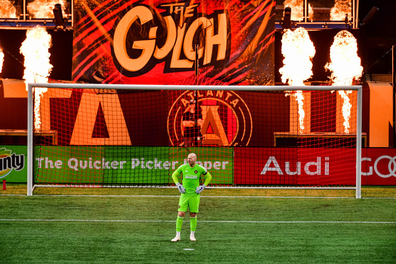 Atlanta United goalkeeper Brad Guzan #1 in goal during the first half of the match against New England Revolution at Mercedes-Benz Stadium in Atlanta, GA on Wednesday, May 31, 2023. (Photo by Kyle Hess/Atlanta United)