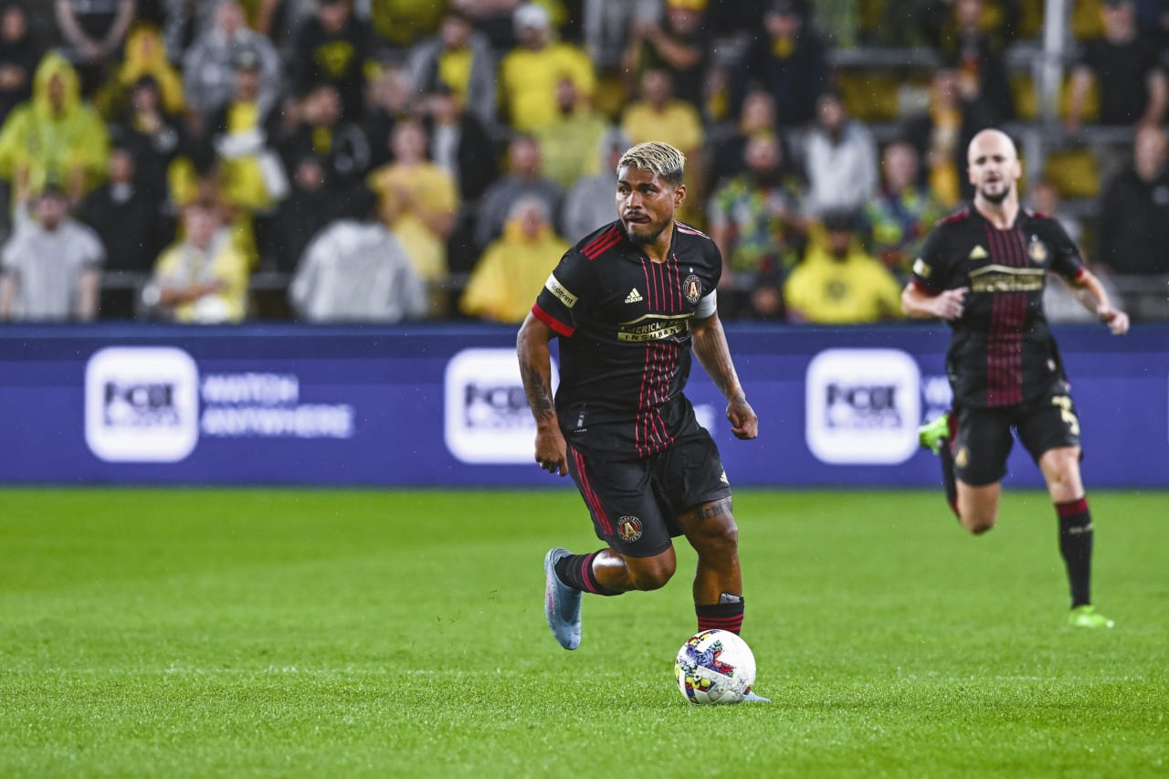 Atlanta United forward Josef Martinez #7 dribbles the ball during the match against Columbus Crew at Lower.com Field in Columbus, United States on Sunday August 21, 2022. (Photo by Ben Jackson/Atlanta United)