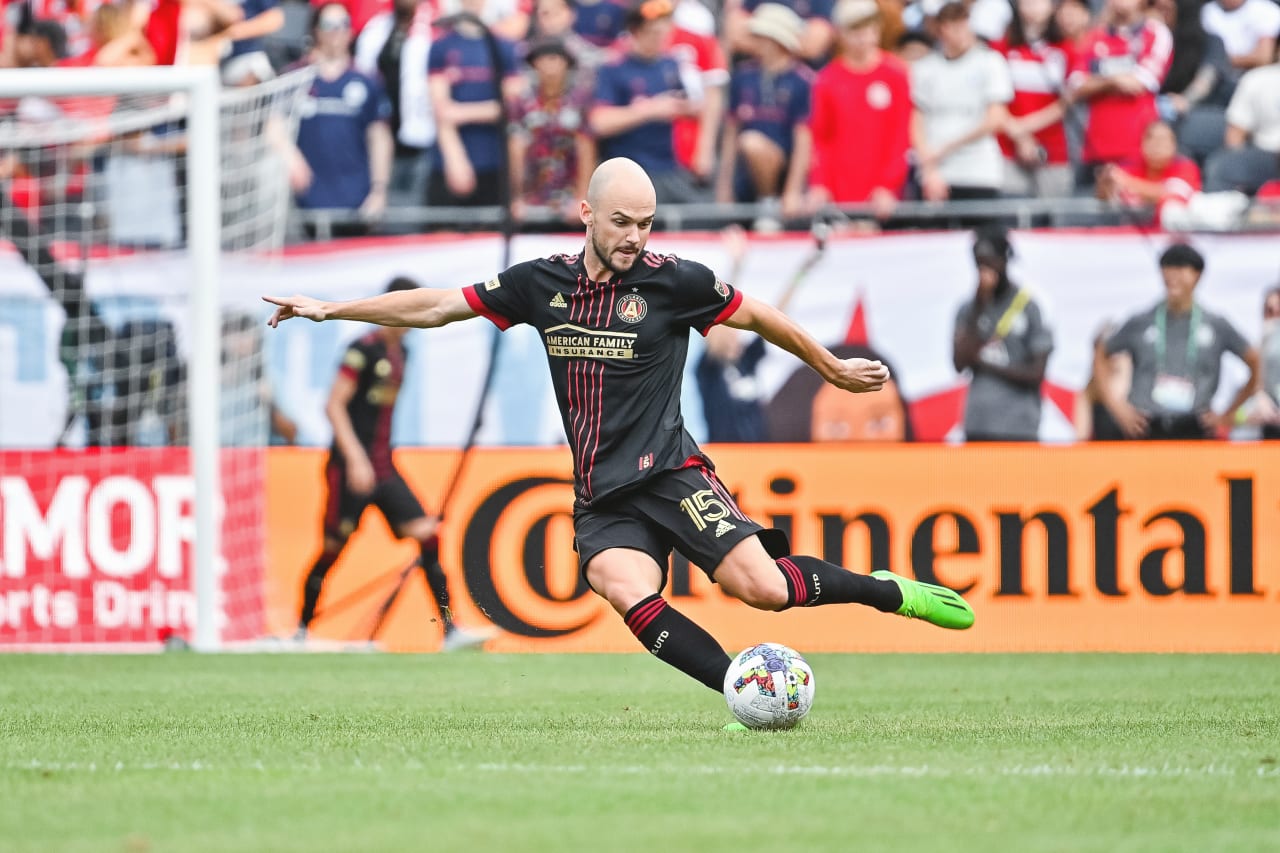 Atlanta United defender Andrew Gutman #15 kicks the ball during the second half of the match against Chicago Fire FC at Soldier Field in Chicago, United States on Saturday July 30, 2022. (Photo by Dakota Williams/Atlanta United)