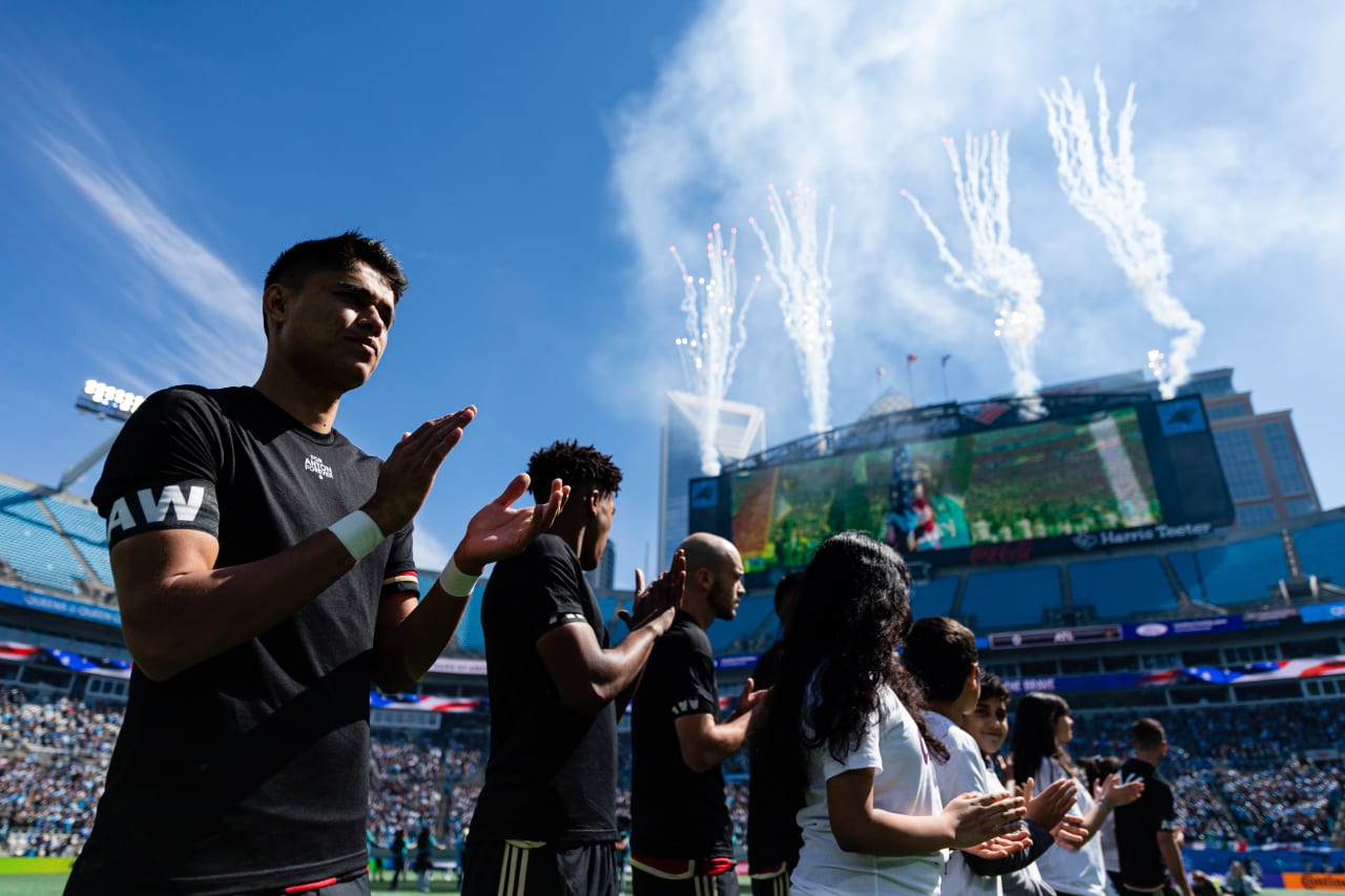 Atlanta United forward Luiz Araújo #10 claps after the anthem before the match against Charlotte FC at Bank of America Stadium in Charlotte, North Carolina on Saturday, March11, 2023. (Photo by Mitch Martin/Atlanta United)