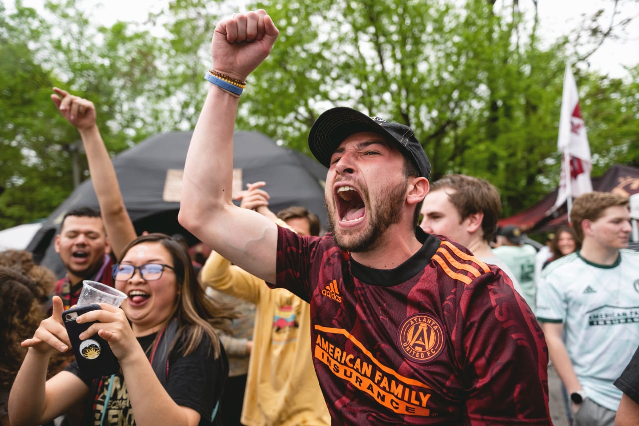 The supporters march before the match against Cincinnati FC at Mercedes-Benz Stadium in Atlanta, United States on Saturday April 16, 2022. (Photo by Adam Hagy/Atlanta United)