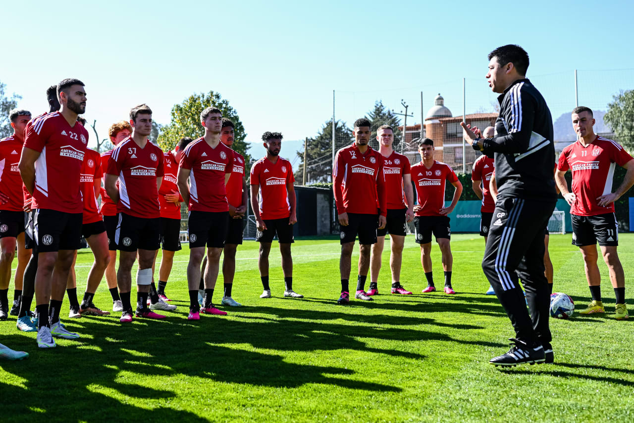 Atlanta United Head Coach Gonzalo Pineda talks to his players during a preseason training camp session at CAR - Mexican National Team Training Facility in Mexico City, CDMX, on Tuesday January 31, 2023. (Photo by Mitch Martin/Atlanta United)