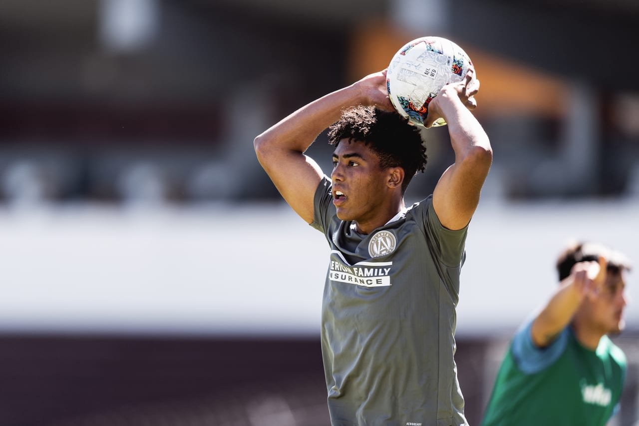 Atlanta United defender Caleb Wiley #26 throws the ball in during the third period of the 2022 preseason match against Celaya at Estadio 3 de Marzo in Guadalajara, Mexico on Sunday February 6, 2022. (Photo by Jacob Gonzalez/Atlanta United)