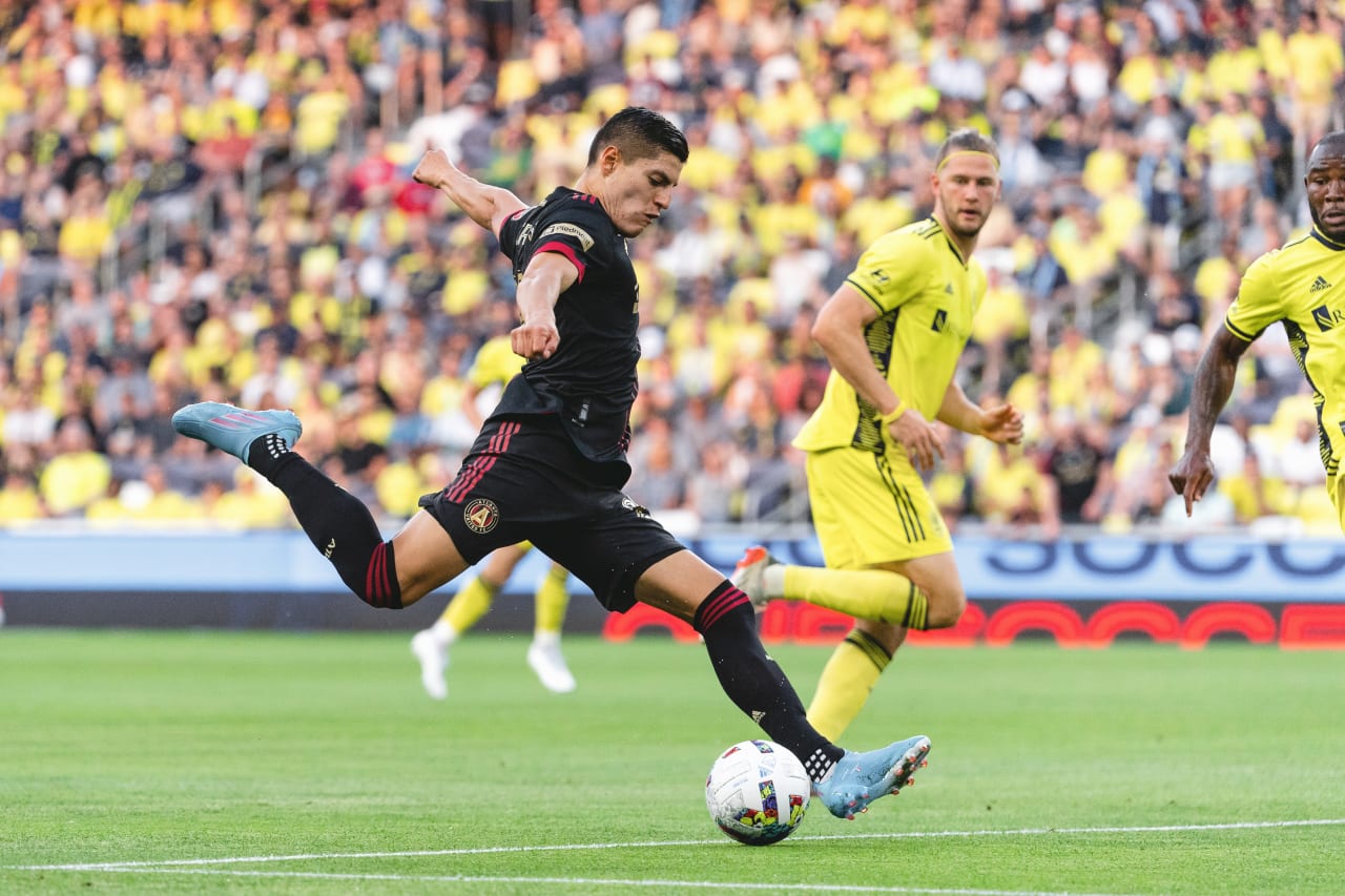 Atlanta United forward Ronaldo Cisneros #29 dribbles the ball during the Lamar Hunt U.S. Open Cup match against Nashville SC at Geodis Park in Nashville, Tennessee, on Wednesday May 11, 2022. (Photo by Dakota Williams/Atlanta United)
