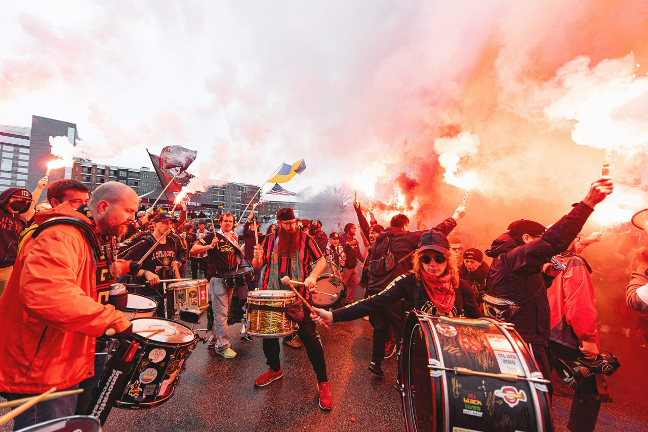 Atlanta United supporters march before the 2022 Opening Day match against Sporting Kansas City at Mercedes-Benz Stadium in Atlanta, United States on Sunday February 27, 2022. (Photo by Mitchell Martin/Atlanta United)