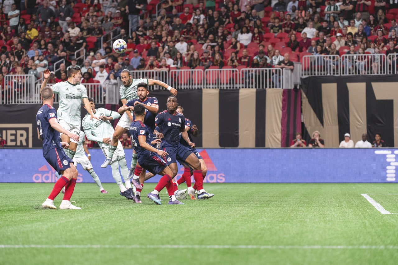 Atlanta United defender Alex De John #3 goes up for the ball during the match against Chicago Fire FC at Mercedes-Benz Stadium in Atlanta, United States on Saturday May 7, 2022. (Photo by Dakota Williams/Atlanta United)