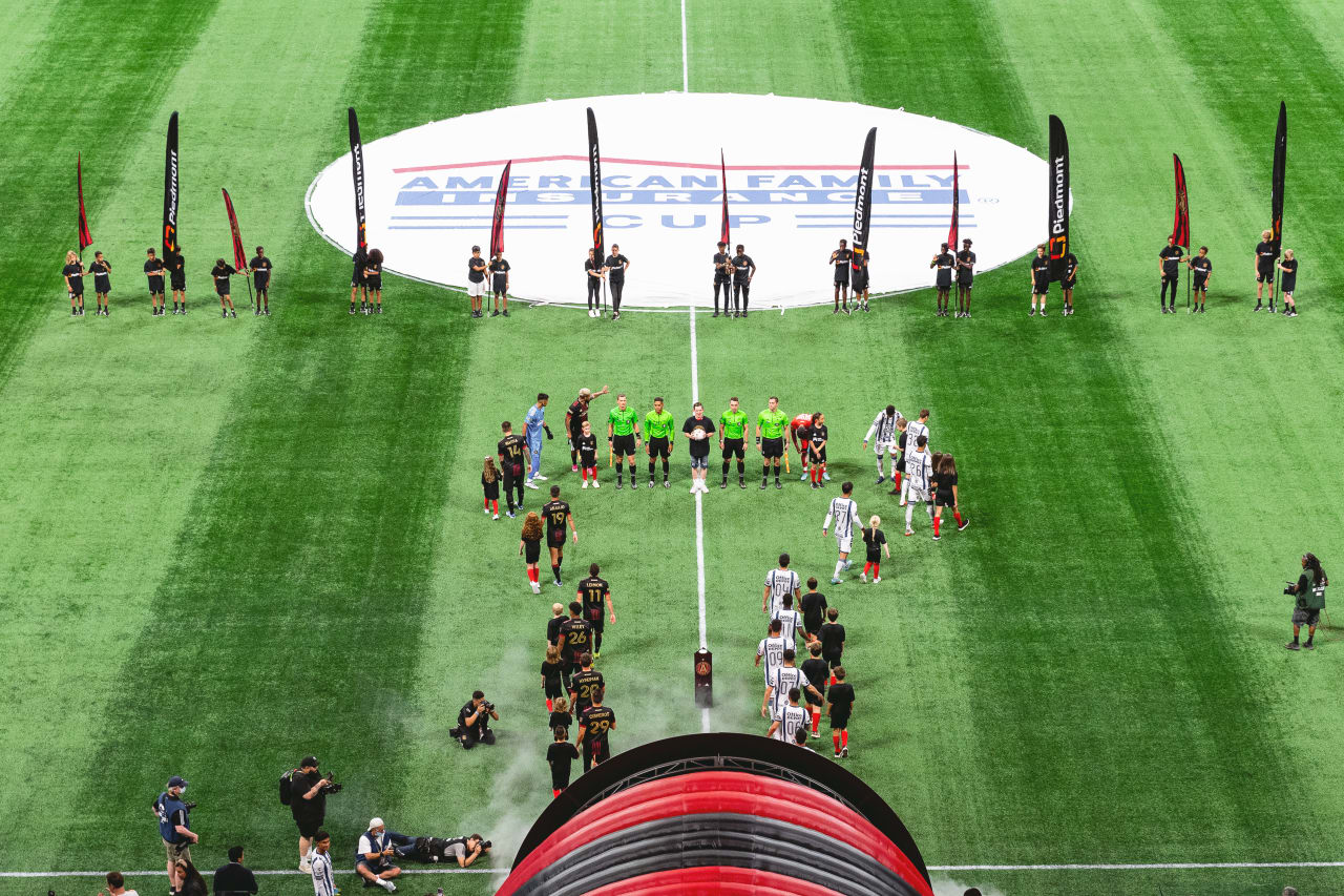 Atlanta United and CF Pachuca players walk out before the match against CF Pachuca at Mercedes-Benz Stadium in Atlanta, Georgia, on Tuesday June 14, 2022. (Photo by Jay Bendlin/Atlanta United)