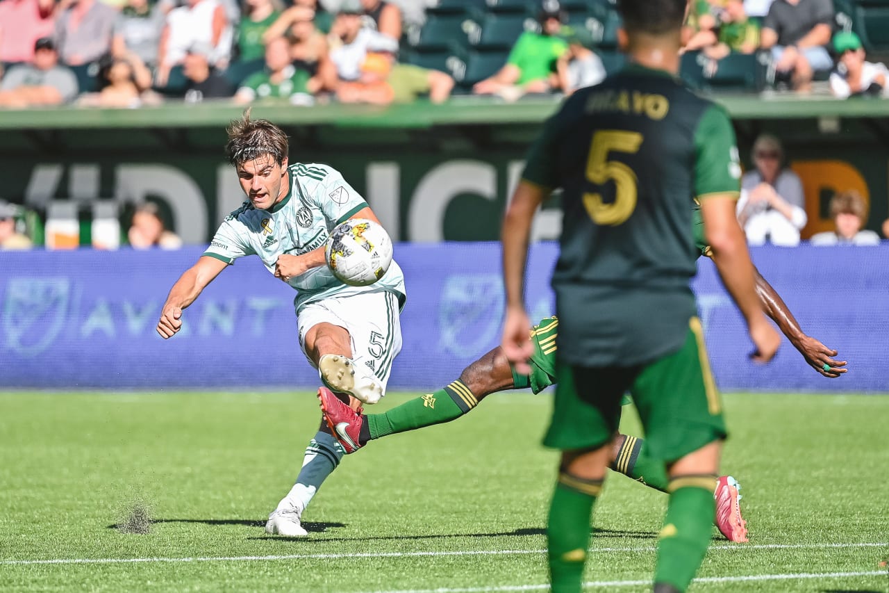 Atlanta United midfielder Santiago Sosa #5 dribbles the ball during the second half of the match against Portland Timbers at Providence Park in Portland, United States on Sunday September 4, 2022. (Photo by Dakota Williams/Atlanta United)