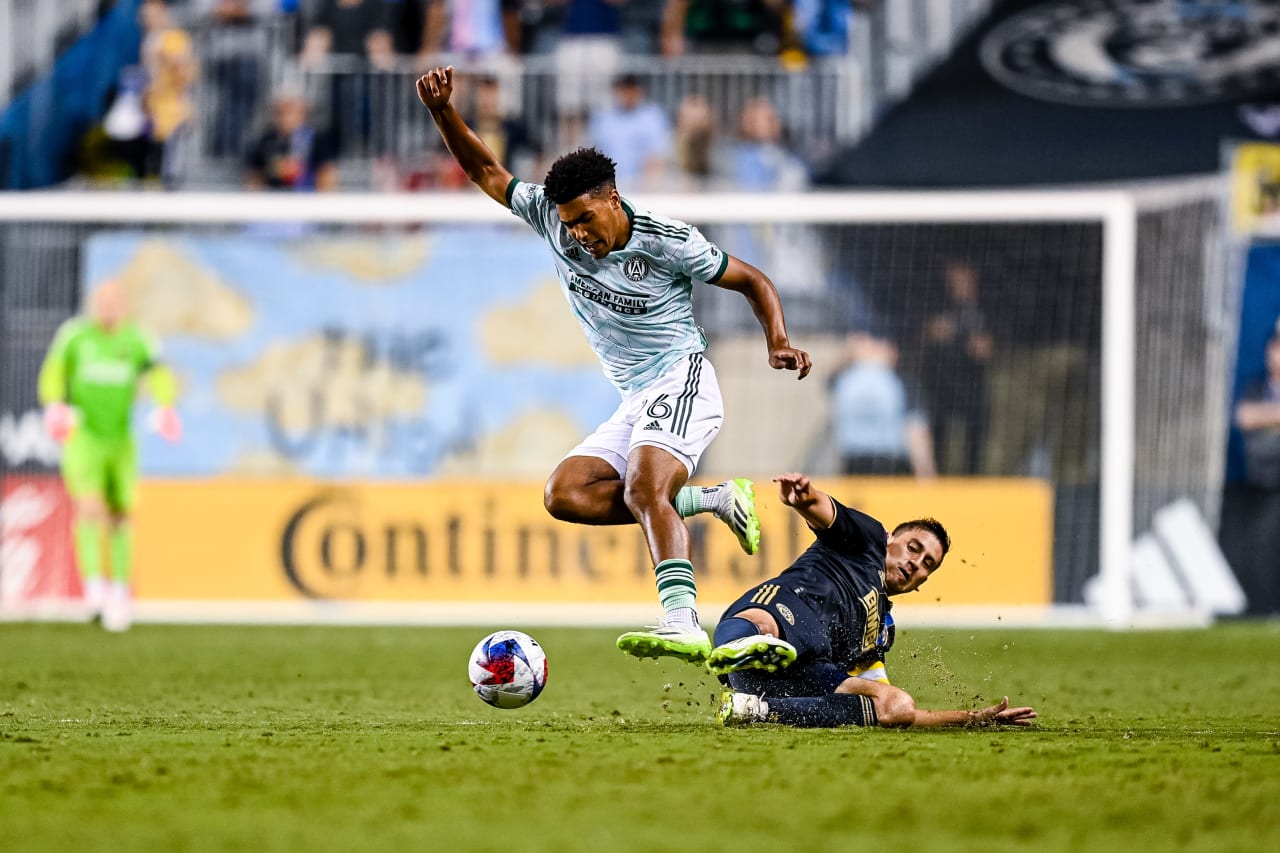 Atlanta United defender Caleb Wiley #26 dribbles the ball during the match against Philadelphia Union at Subaru Park in Philadelphia, PA on Wednesday, October 4, 2023. (Photo by Mitch Martin/Atlanta United)