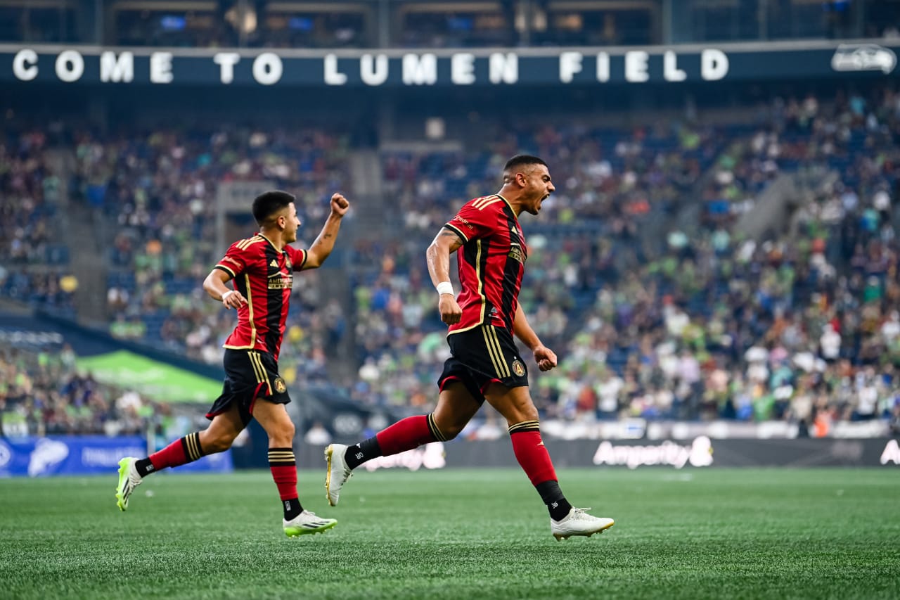 Atlanta United forward Giorgos Giakoumakis #7 celebrates with teammates after a goal during the first half of the match against Seattle Sounders FC at Lumen Field in Seattle, WA on Sunday, August 20, 2023. (Photo by Mitch Martin/Atlanta United)