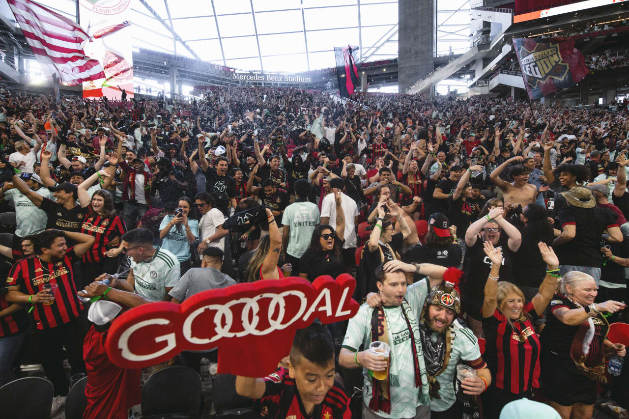 Atlanta United supporters celebrate during the match against D.C. United at Mercedes-Benz Stadium in Atlanta, United States on Sunday August 28, 2022. (Photo by Jay Bendlin/Atlanta United)