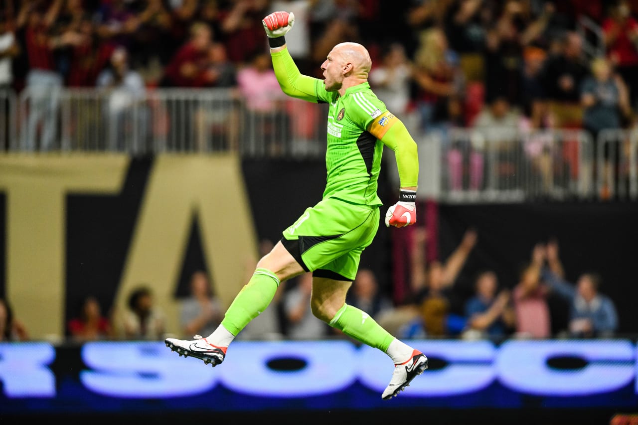Atlanta United goalkeeper Brad Guzan #1 reacts after a goal during the first half of the match against Inter Miami at Mercedes-Benz Stadium in Atlanta, GA on Saturday, September 16, 2023. (Photo by AJ Reynolds/Atlanta United)