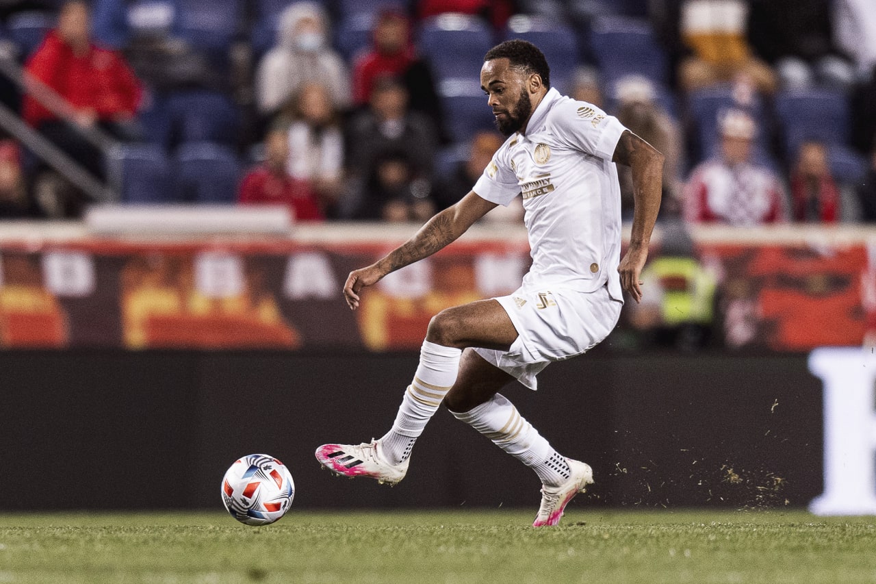 Atlanta United defender Anton Walkes #4 dribbles the ball during the match against New York Red Bulls at Red Bull Arena in Harrison, New Jersey on Wednesday November 3, 2021. (Photo by Jacob Gonzalez/Atlanta United)