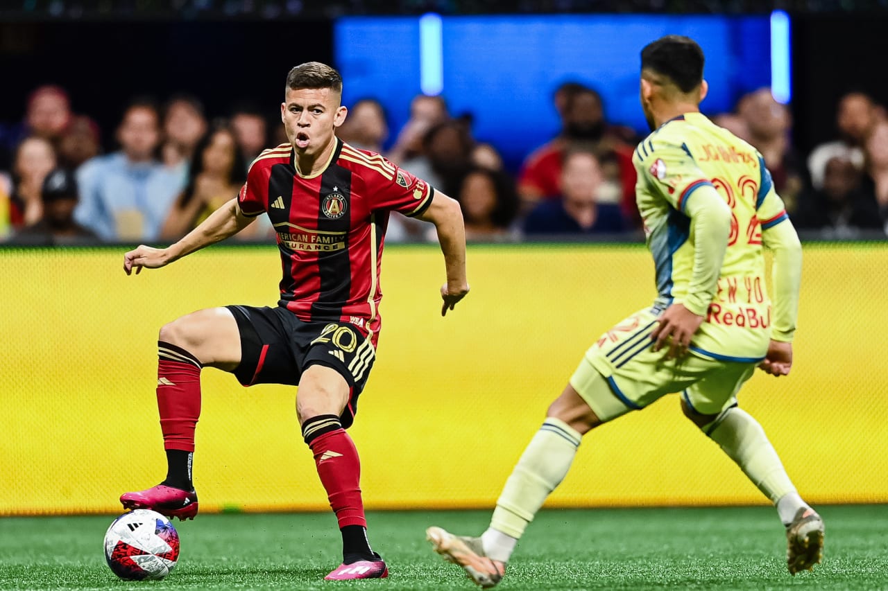 Atlanta United midfielder Matheus Rossetto #20 dribbles during the second half during the match against New York Red Bulls at Mercedes-Benz Stadium in Atlanta, GA on Saturday April 1, 2023. (Photo by Mitchell Martin/Atlanta United)