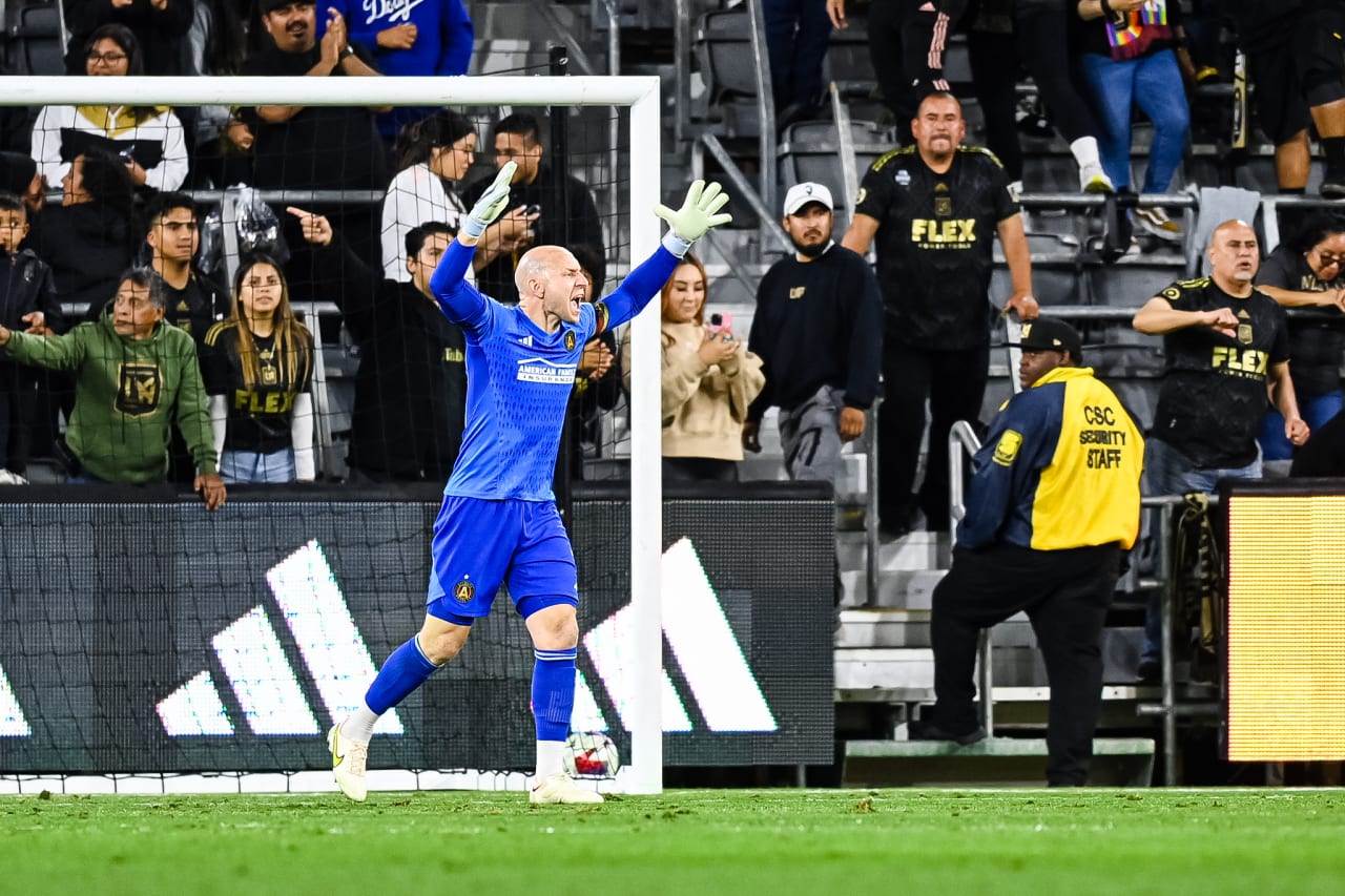 Atlanta United goalkeeper Brad Guzan #1 reacts during the first half of the match against Los Angeles FC at BMO Stadium in Los Angeles, CA on Wednesday, June 7, 2023. (Photo by Mitchell Martin/Atlanta United)