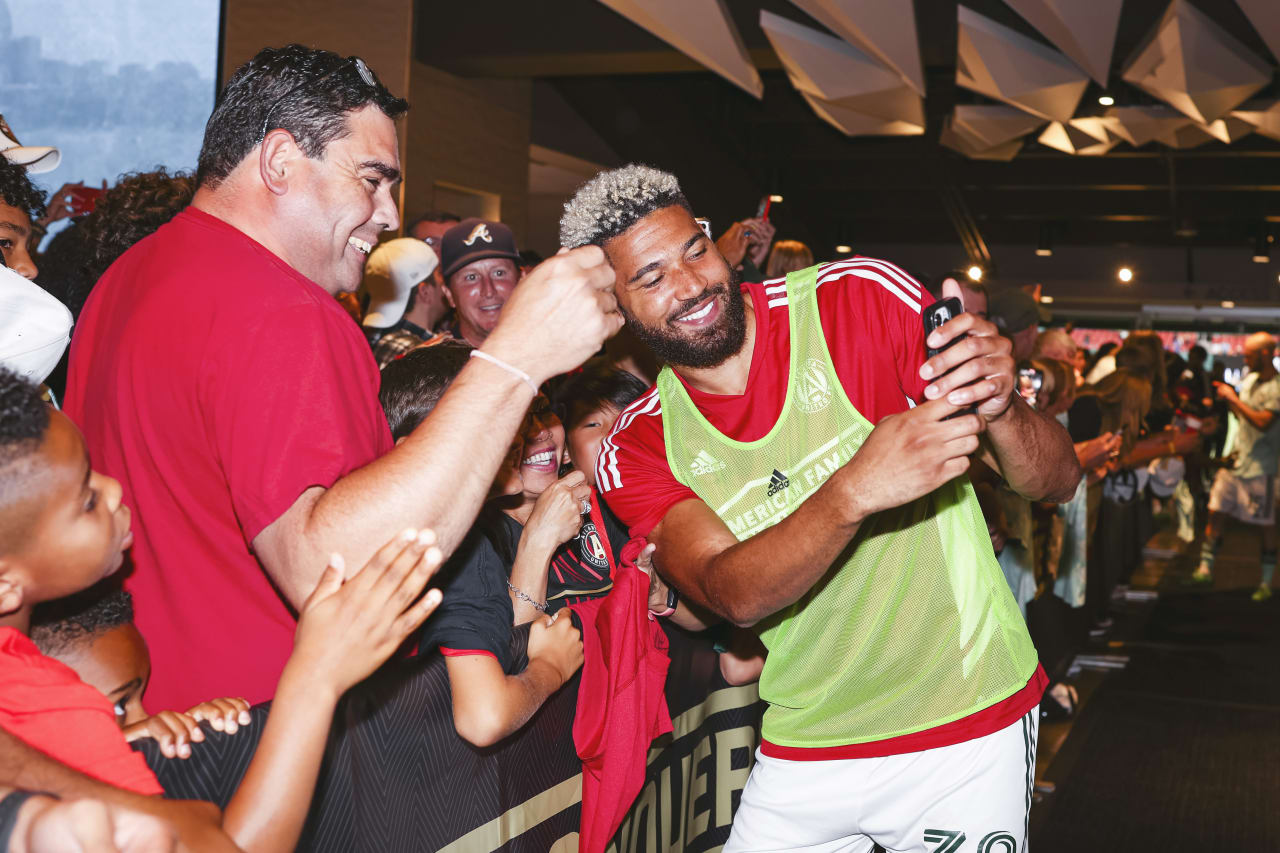 Atlanta United defender George Campbell #32 interacts with supporters after the match against D.C. United at Mercedes-Benz Stadium in Atlanta, United States on Sunday August 28, 2022. (Photo by Chamberlain Smith/Atlanta United)