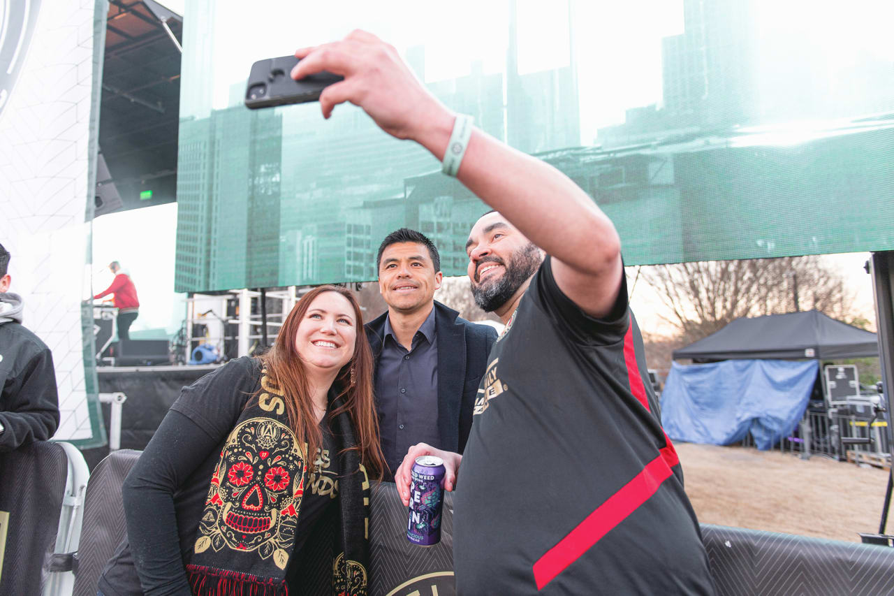 Atlanta United Head Coach Gonzalo Pineda poses for photos with supporters during the 2022 Atlanta United Kit Launch at Piedmont Park in Atlanta, United States on Saturday February 19, 2022. (Photo by Mitchell Martin/Atlanta United)