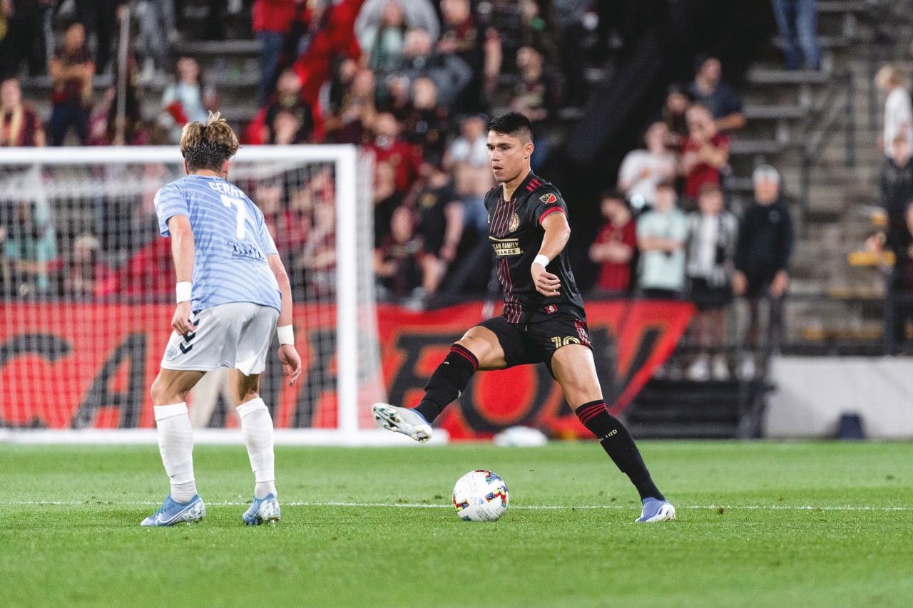 Atlanta United forward Luiz Araujo #19 dribbles the ball during the match against Chattanooga FC at Fifth Third Bank Stadium in Kennesaw, United States on Wednesday April 20, 2022. (Photo by Dakota Williams/Atlanta United)