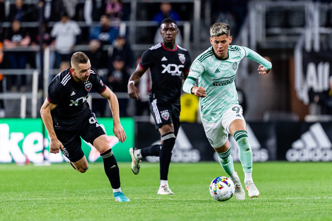 Atlanta United midfielder Matheus Rossetto #9 dribbles through the midfield during the match against DC United at Audi Field in Washington, DC, on Saturday April 2, 2022. (Photo by Mitch Martin/Atlanta United)