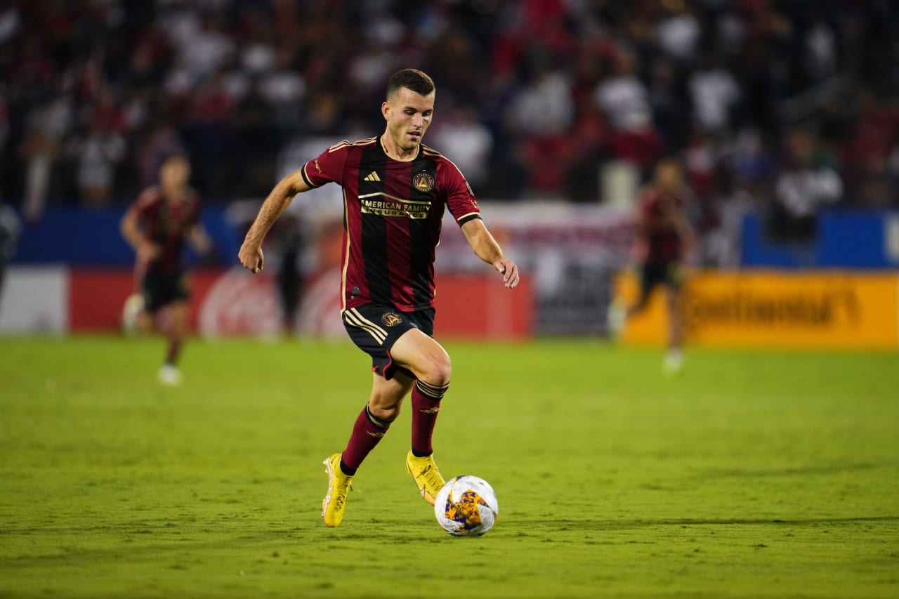Atlanta United defender Brooks Lennon #11 runs with the ball during the match against FC Dallas at Toyota Stadium in Dallas, TX on Saturday, September 2, 2023. (Photo by Cooper Neill/Atlanta United)