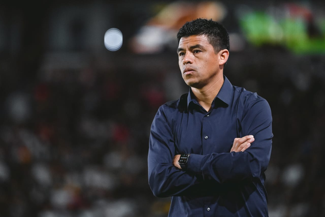 Atlanta United Head Coach Gonzalo Pineda looks on during the second half of the match against LA Galaxy at Dignity Health Sports Park in Carson, United States on Sunday July 24, 2022. (Photo by Dakota Williams/Atlanta United)
