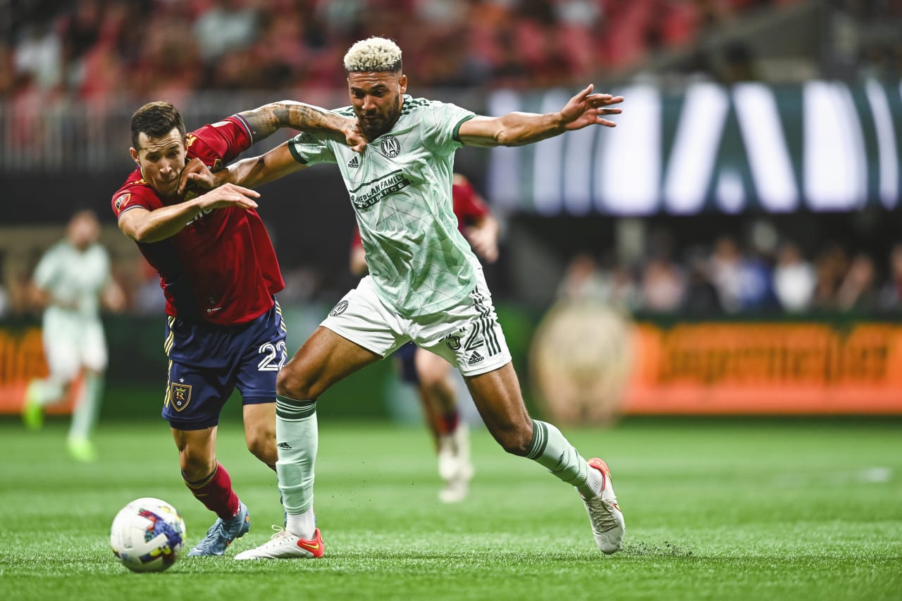 Atlanta United defender George Campbell #32 dribbles the ball during the match against Real Salt Lake at Mercedes-Benz Stadium in Atlanta, United States on Wednesday July 13, 2022. (Photo by Mitchell Martin/Atlanta United)