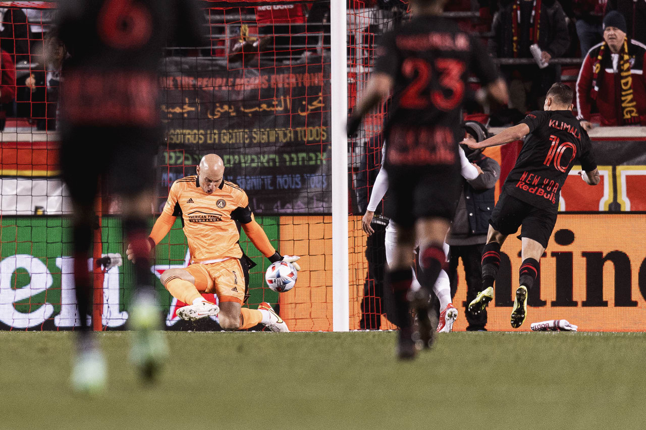 Atlanta United goalkeeper Brad Guzan #1 makes a save during the match against New York Red Bulls at Red Bull Arena in Harrison, New Jersey on Wednesday November 3, 2021. (Photo by Jacob Gonzalez/Atlanta United)