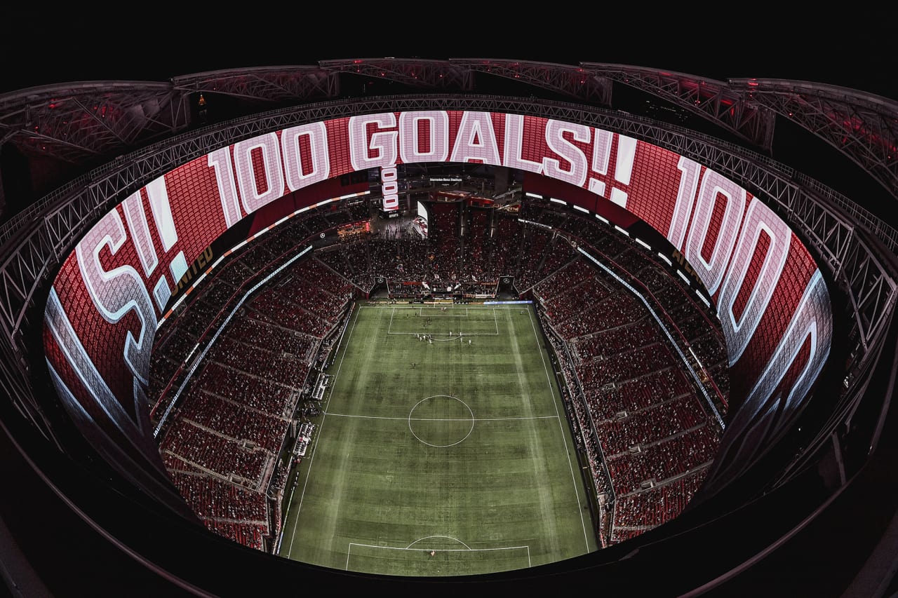 General view of the stadium after Atlanta United forward Josef Martinez #7 scored his 100th goal during the match against Inter Miami at Mercedes-Benz Stadium in Atlanta, Georgia on Wednesday September 29, 2021. (Photo by Brandon Magnus/Atlanta United)