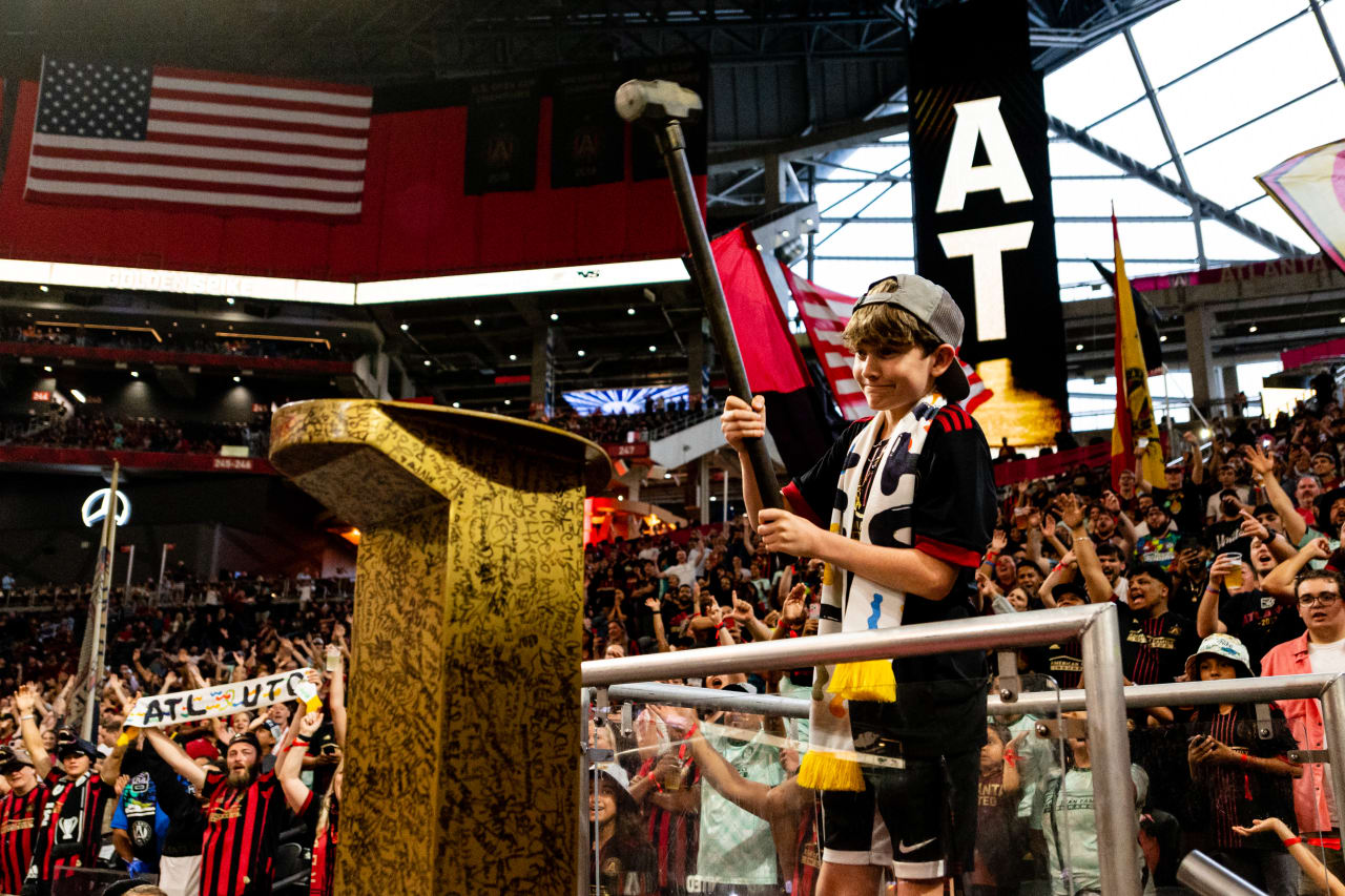 Cancer survivor and Children's Healthcare of Atlanta patient Davis Cobb hit the Spike on September 10 vs Toronto FC. Davis was diagnosed with T-Cell Lymphoma when he was nine years old 🎗️ and he's shown us how much it means to Unite And Conquer. Davis designed this year's Unite & Conquer Cancer scarf.