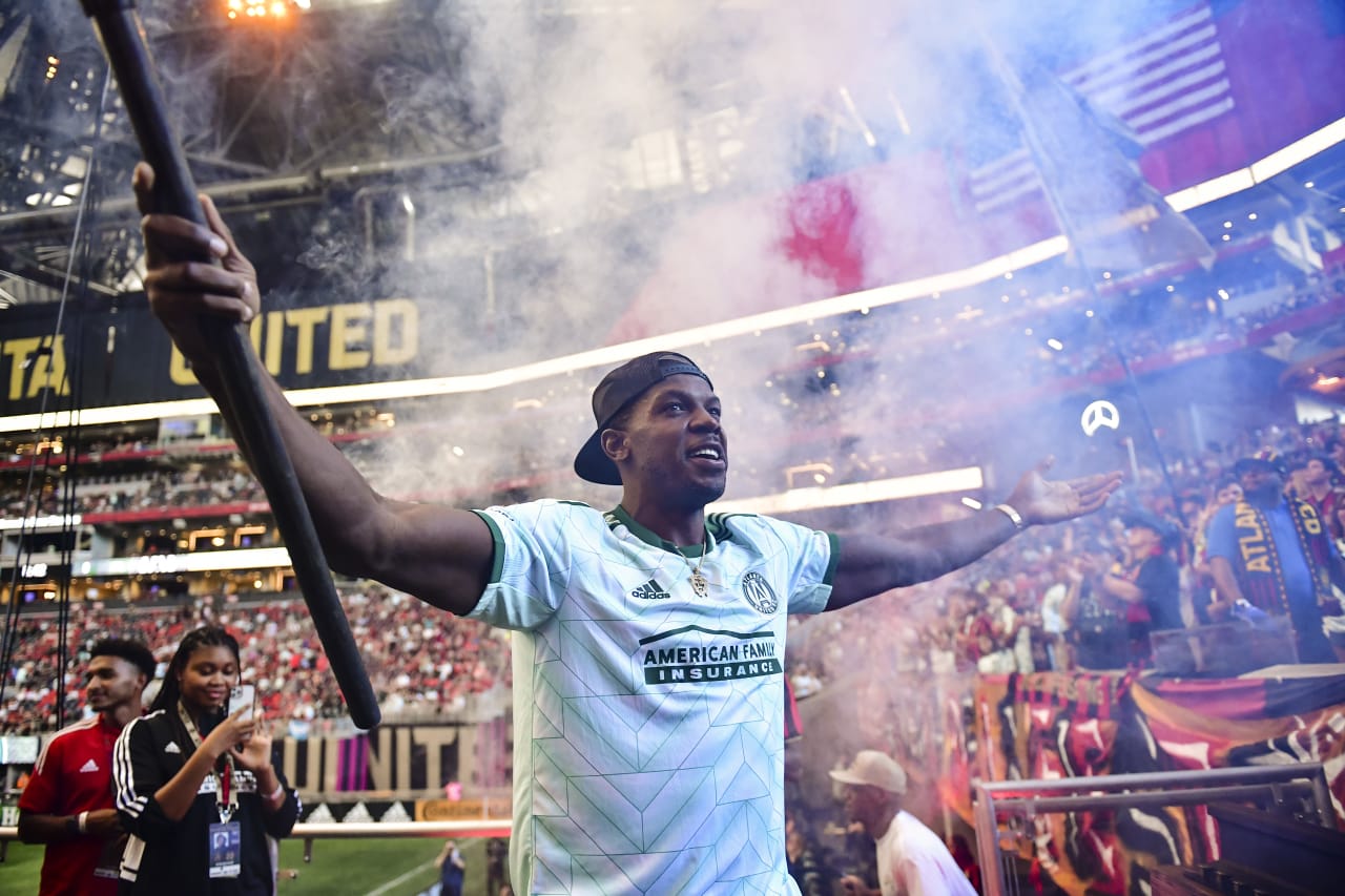 7-time NBA All-Star and former Atlanta Hawks basketball player, Joe Johnson, hit the Golden Spike after Sunday's must-win victory 3-2 vs D.C. United.