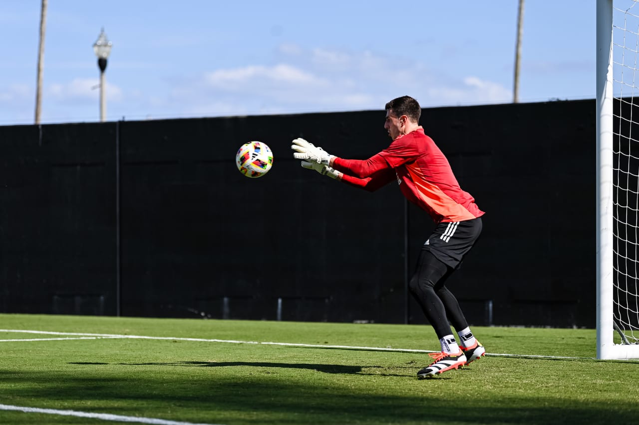 Atlanta United goalkeeper Josh Cohen #22 warms up before the match against Tampa Bay Rowdies at Al Lang Stadium in Tampa, FL on Saturday February 10, 2024