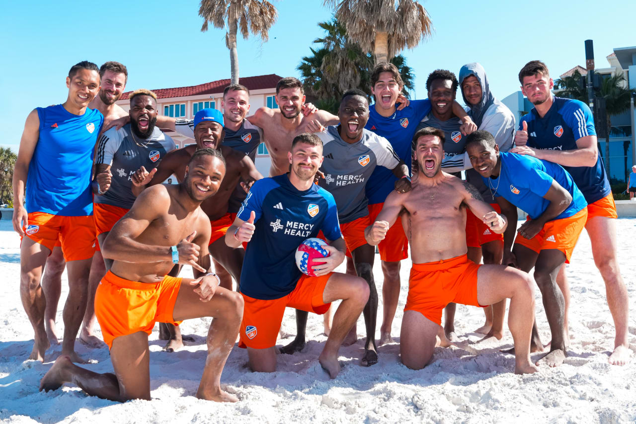 CLEARWATER, FLORIDA - FEBRUARY 10: FC Cincinnati during a beach recovery session on February 10, 2024 in Clearwater, Florida.