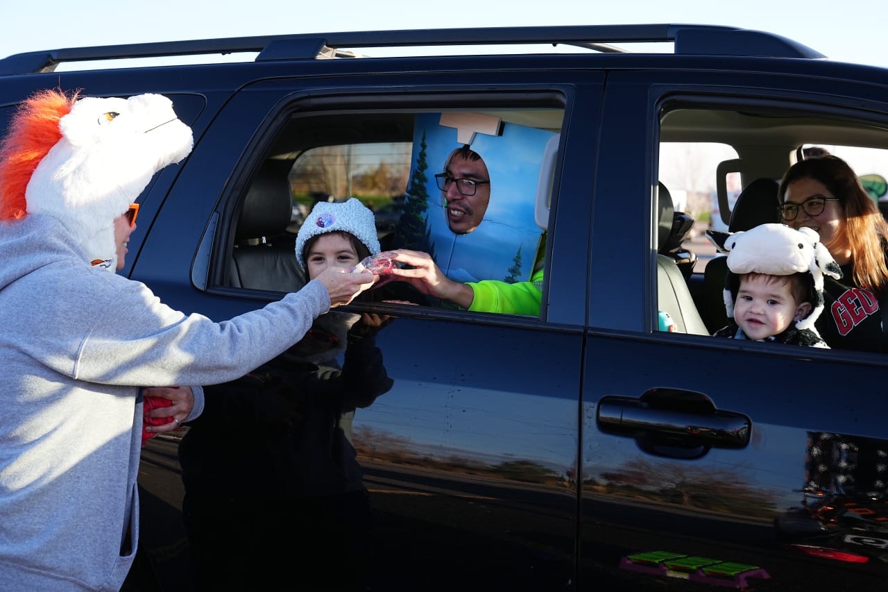 The Colorado Rapids, Denver Nuggets and Colorado Avalanche celebrated Halloween with the local community at the 5th annual Trunk-or-Treat drive-thru event, benefitting Special Olympics youth athletes. (Photos by Garrett Ellwood)