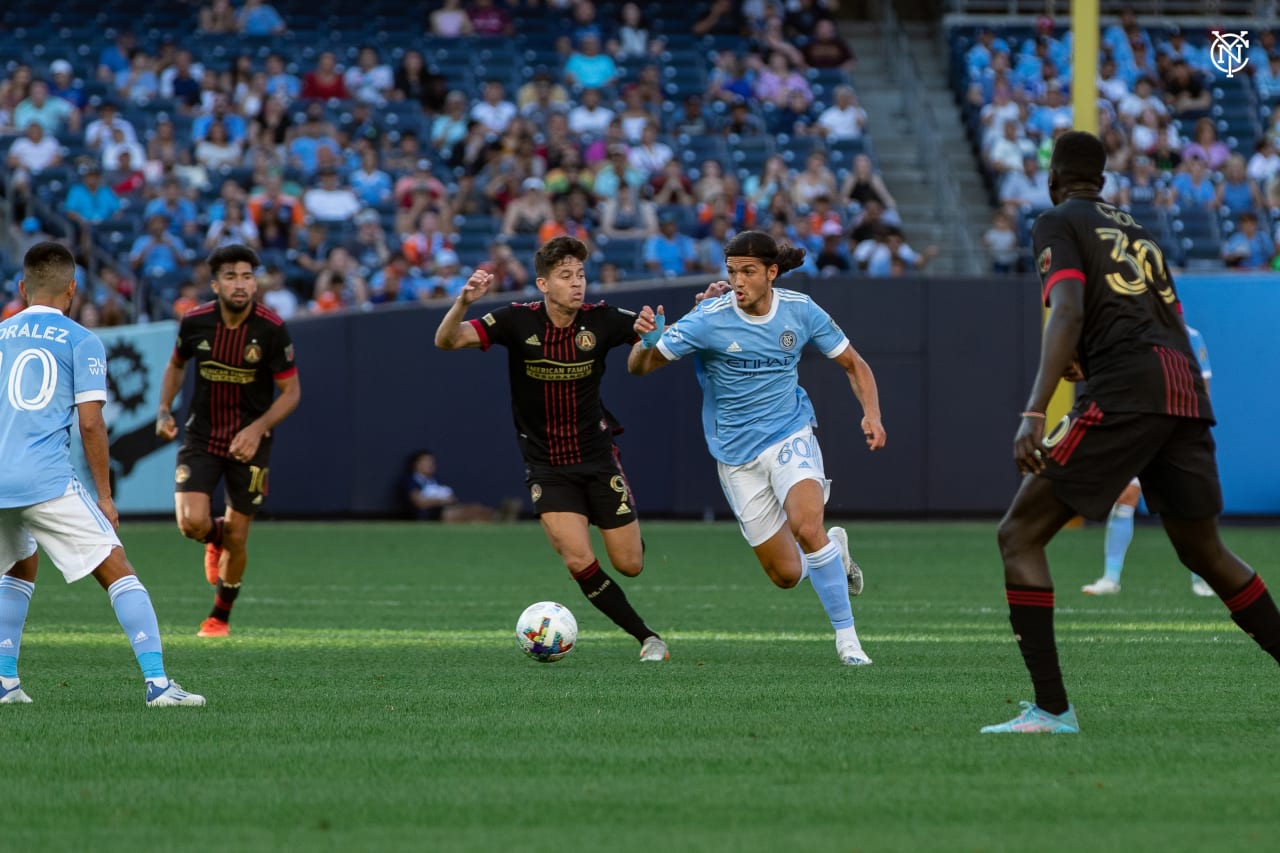New York City Football announced has re-signed Midfielder Justin Haak to a contract through 2025 with an option for 2026. The Brooklyn native signed his first professional contract in 2019 as the Club’s third-ever Homegrown player and the first-ever signing from the five boroughs.