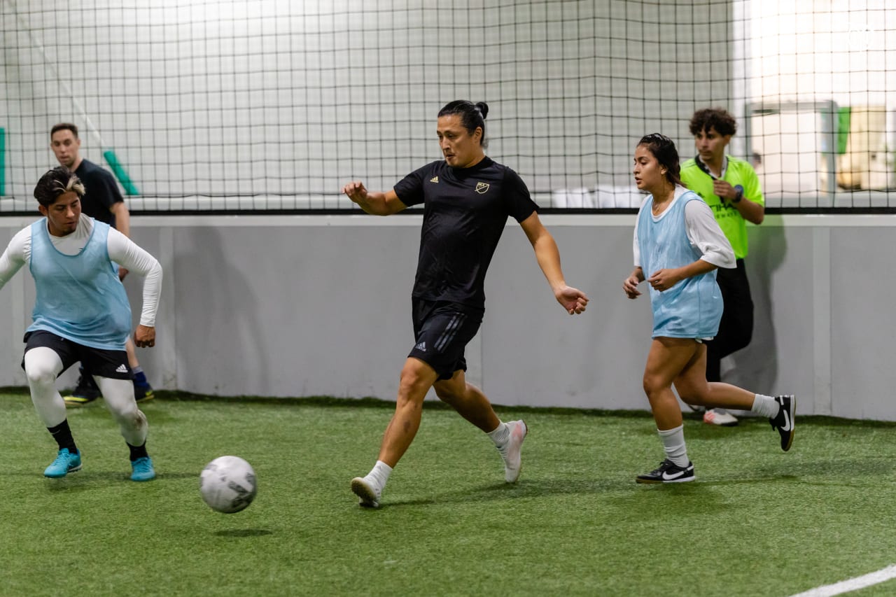 On Sunday, December 11, NYCFC and Midea held the City in the Community Play It Forward Holiday Cup at Sofive Brooklyn. The Holiday Cup is a fundraising 5v5 soccer tournament to support free soccer programming for homeless youth through CITC. (Photo by Kaitlin Marold/NYCFC)