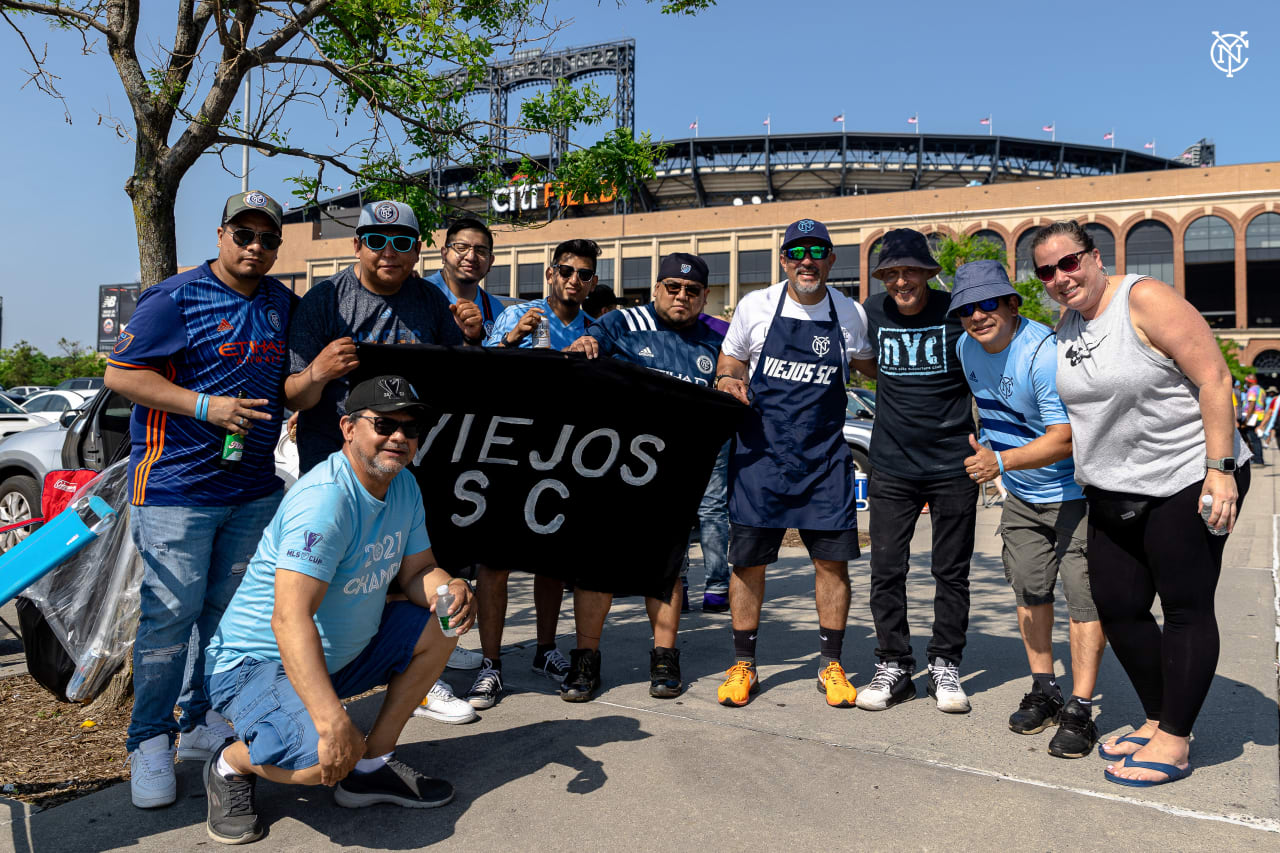 Shoutout to the fans for bringing that electric energy to Queens. (Fan Gallery, Presented by DNA Controlled Inspection Ltd