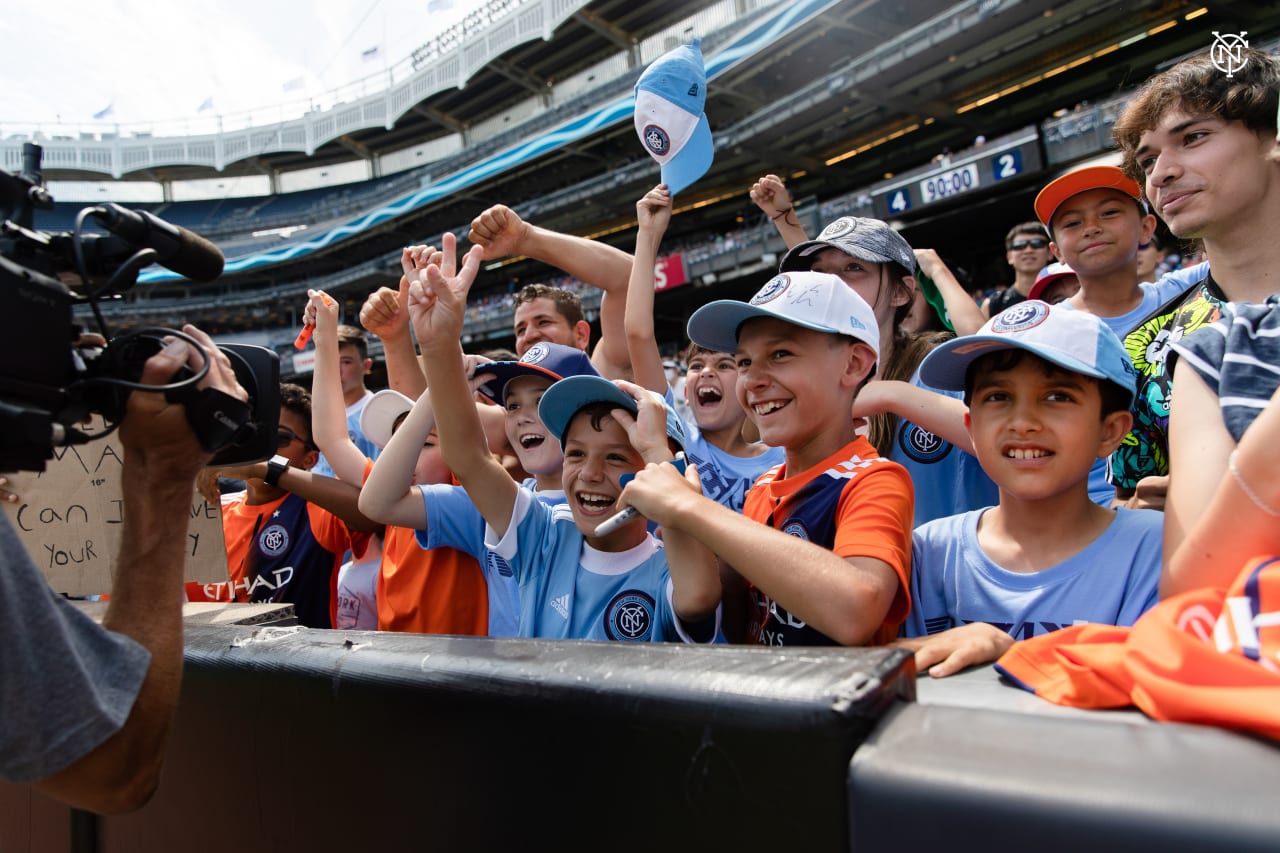 Fan Gallery, presented by Big Apple Window Cleaning (Photo by Katie Cahalin/NYCFC)