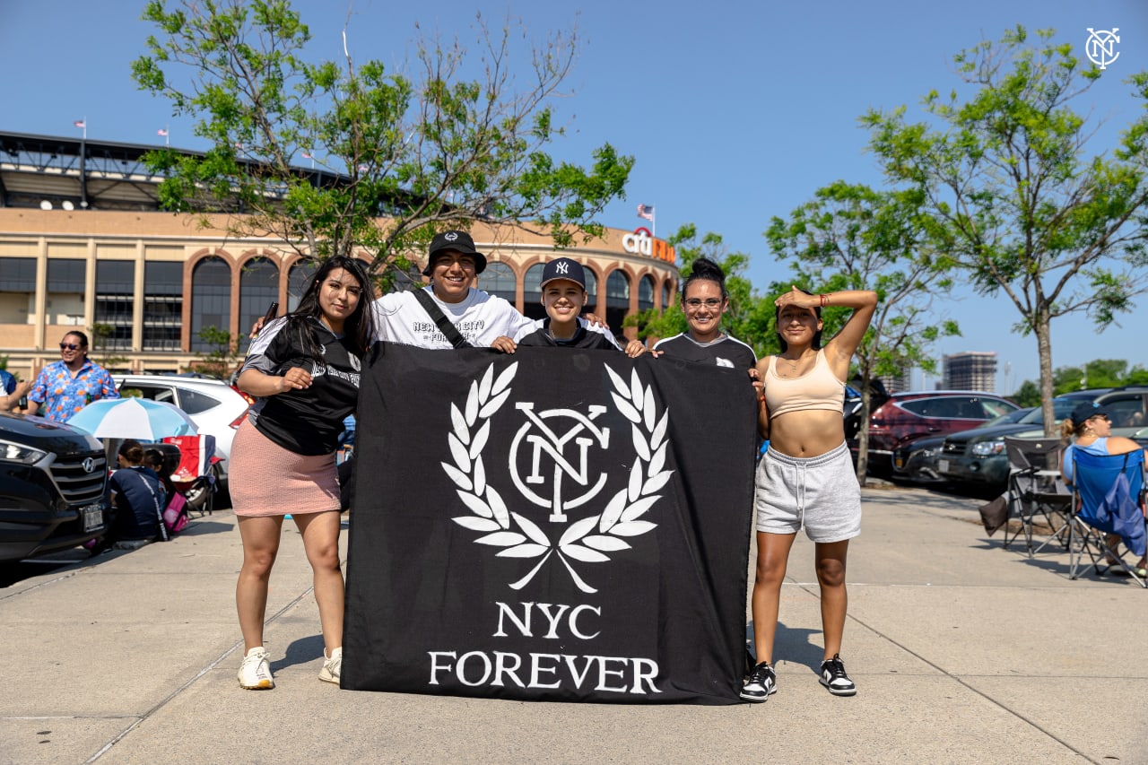 Shoutout to the fans for bringing that electric energy to Queens. (Fan Gallery, Presented by DNA Controlled Inspection Ltd