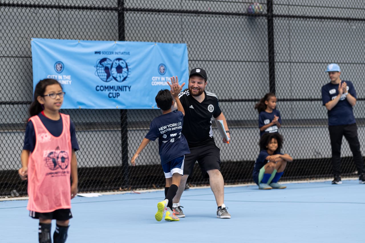 On June 11,12 The New York City Soccer Initiative (NYCFC and the Mayor’s Fund to Advance New York City) and a host of sponsors launched the NYCSI Community Cup, a celebratory 5v5 tournament that brought young people from all five boroughs to to compete on the 50 blue mini-pitches that have been constructed by the partners all across the City since 2017.