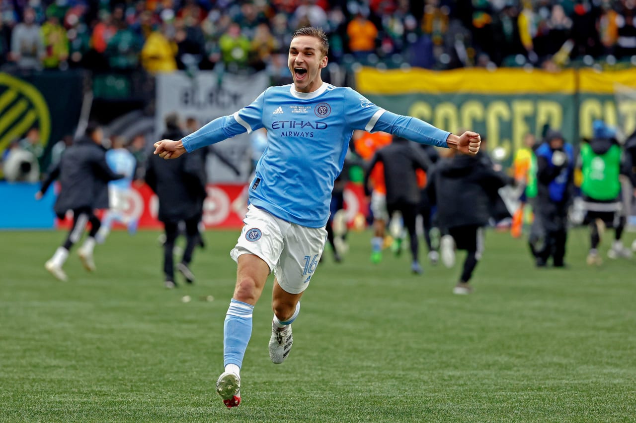 Sands ended 2021 on a high after playing a key role in helping his boyhood Club win its first championship. The midfielder started in all four playoff games on the way to his first major club trophy, and was named NYCFC’s Young Player of the Year.