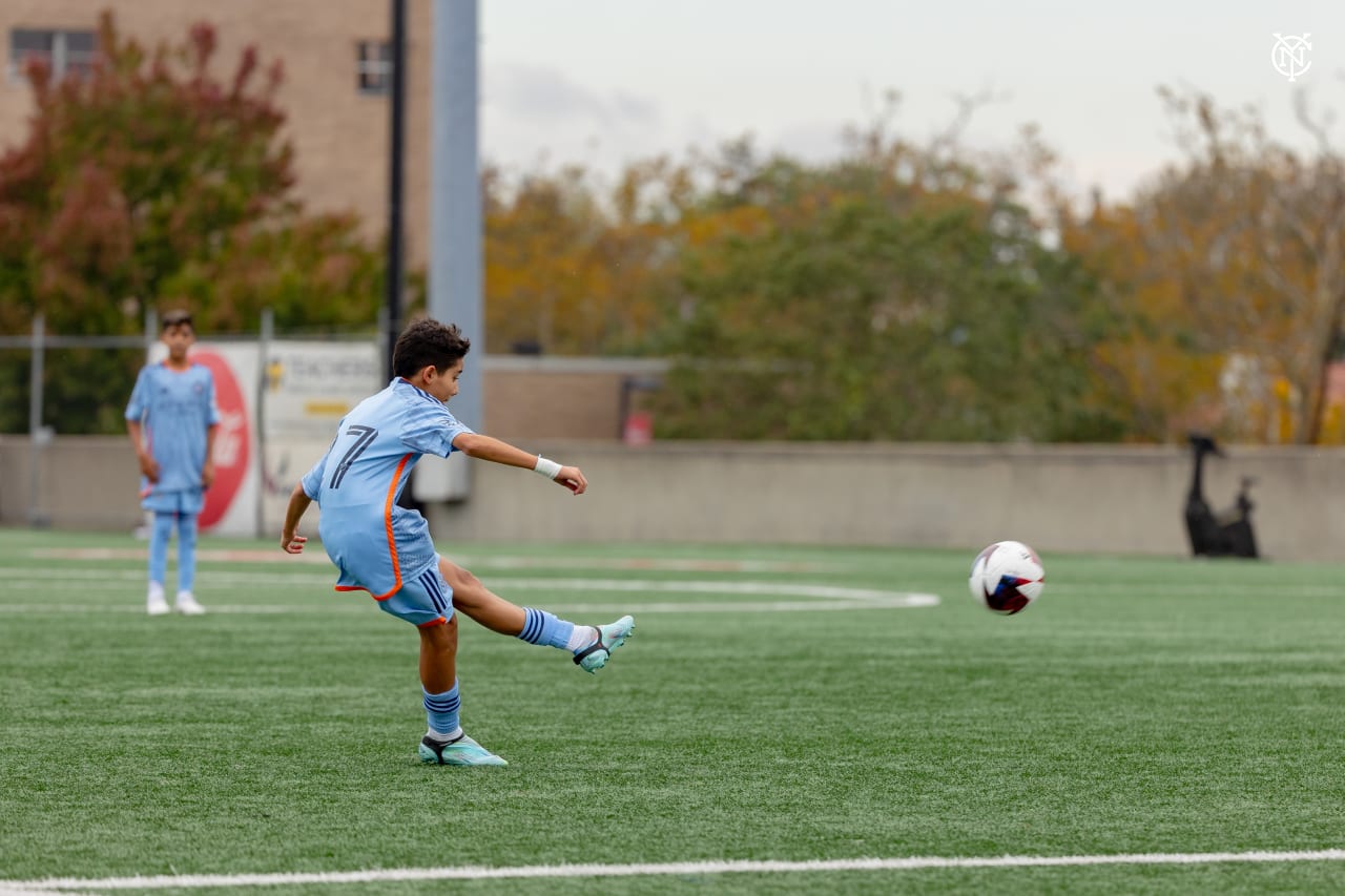 NYCFC’s U13s faced Oakwood at Belson Stadium
