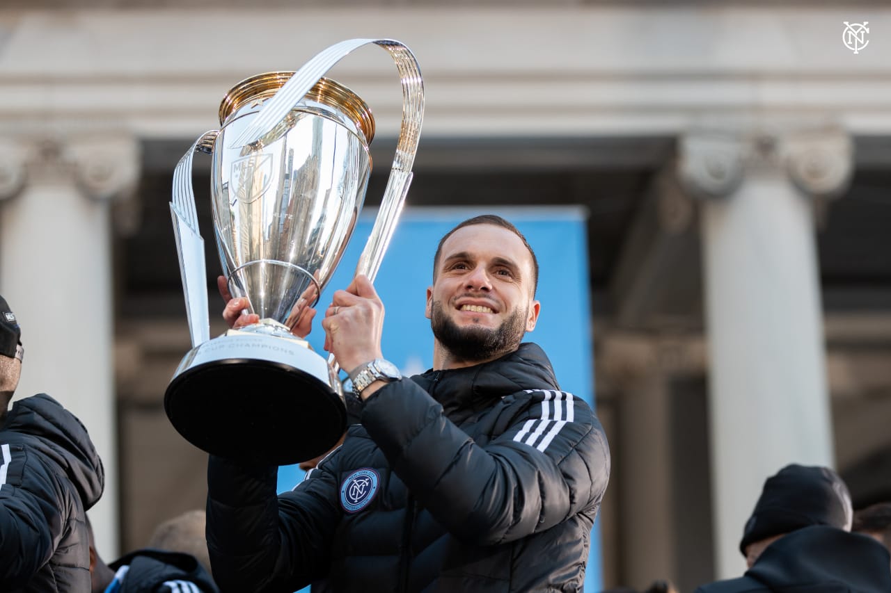NYCFC Defender Maxime Chanot has signed a new three-year contract with the Club through the 2024 season. The Luxembourg international is the longest-serving player at NYCFC after joining the Club in 2016.